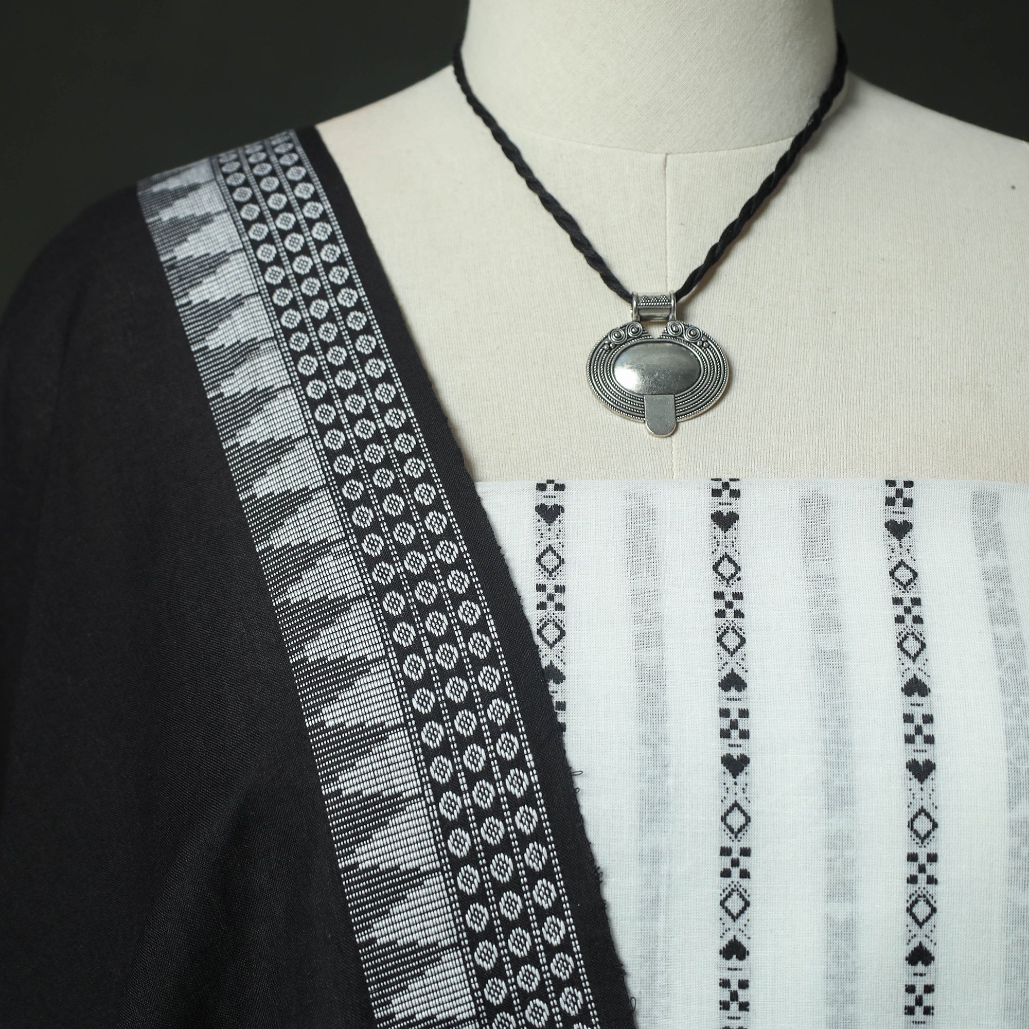 Jacquard Woven 2pc Cotton Unstitched Dress Material Kurta Set with Jewellery 11 - Image 3