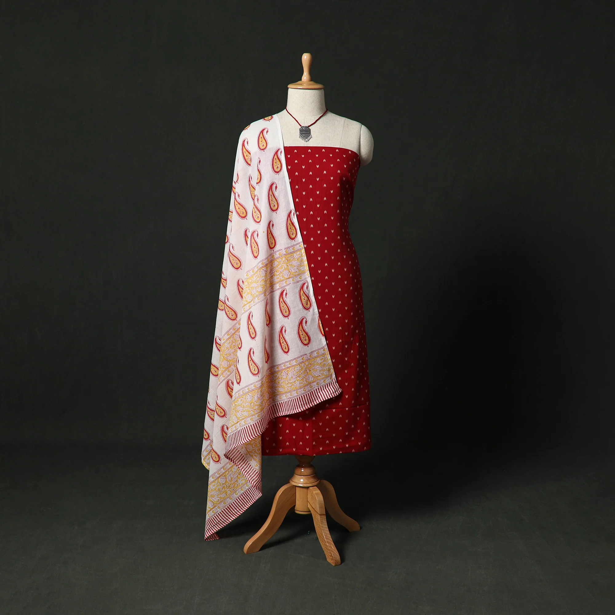 Jacquard Woven 2pc Cotton Unstitched Dress Material Kurta Set with Jewellery 12