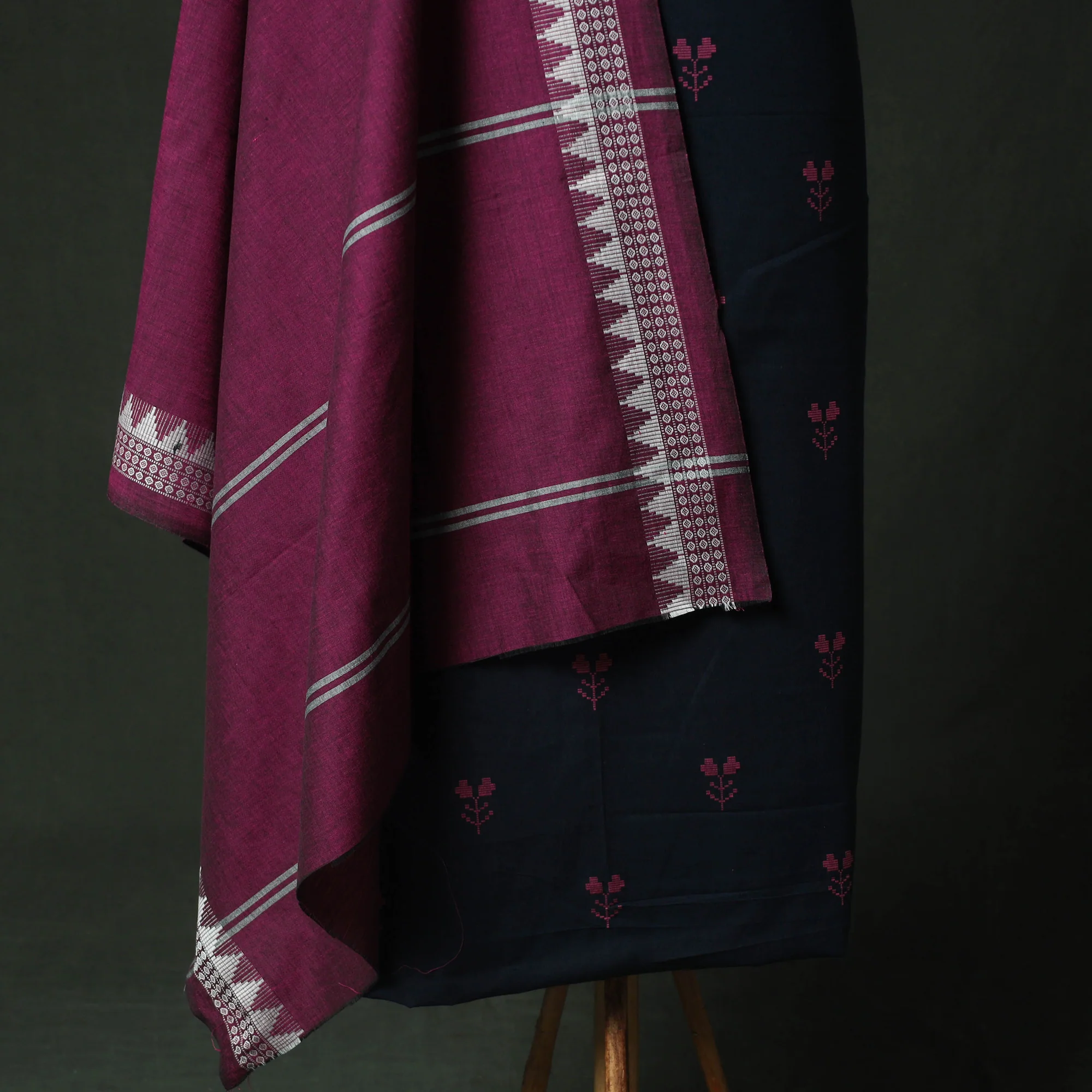 Jacquard Woven 2pc Cotton Unstitched Dress Material Kurta Set with Jewellery 14 - Image 4