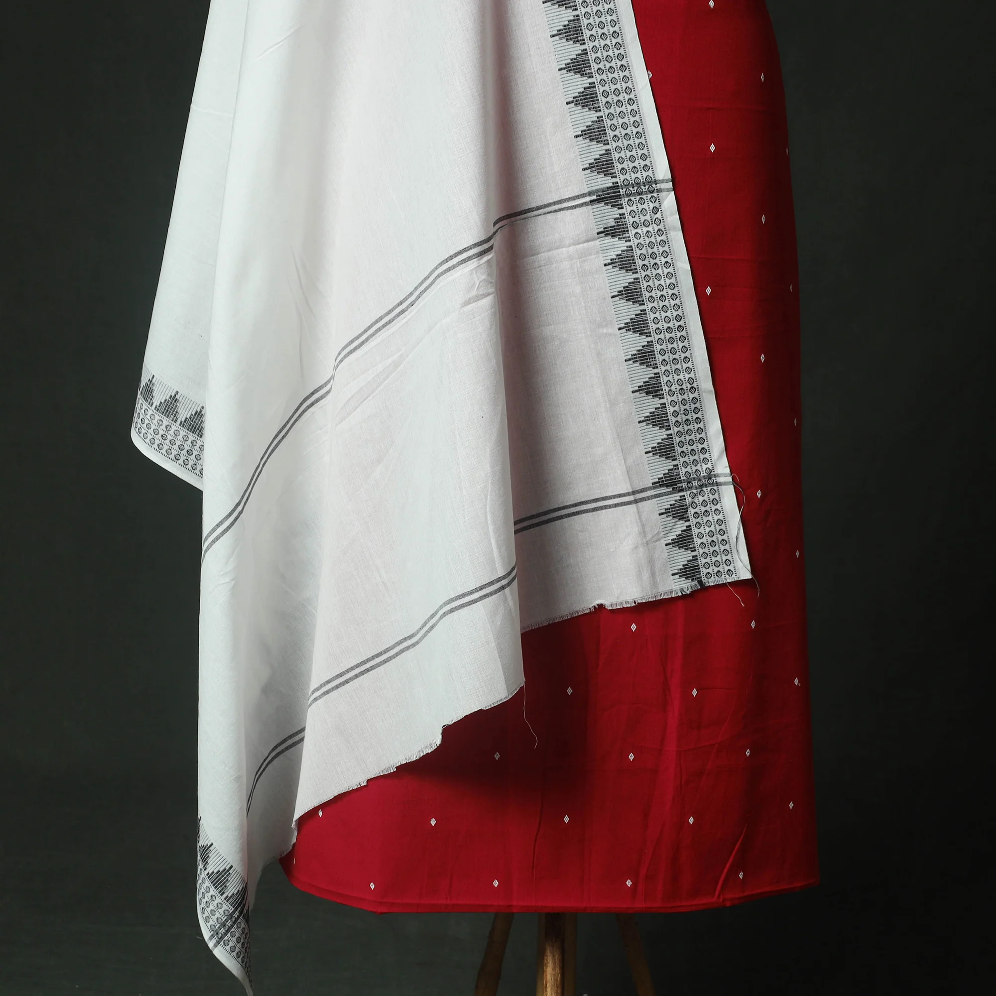 Red - Jacquard Woven 2pc Cotton Unstitched Dress Material Kurta Set with Jewellery 16 - Image 4