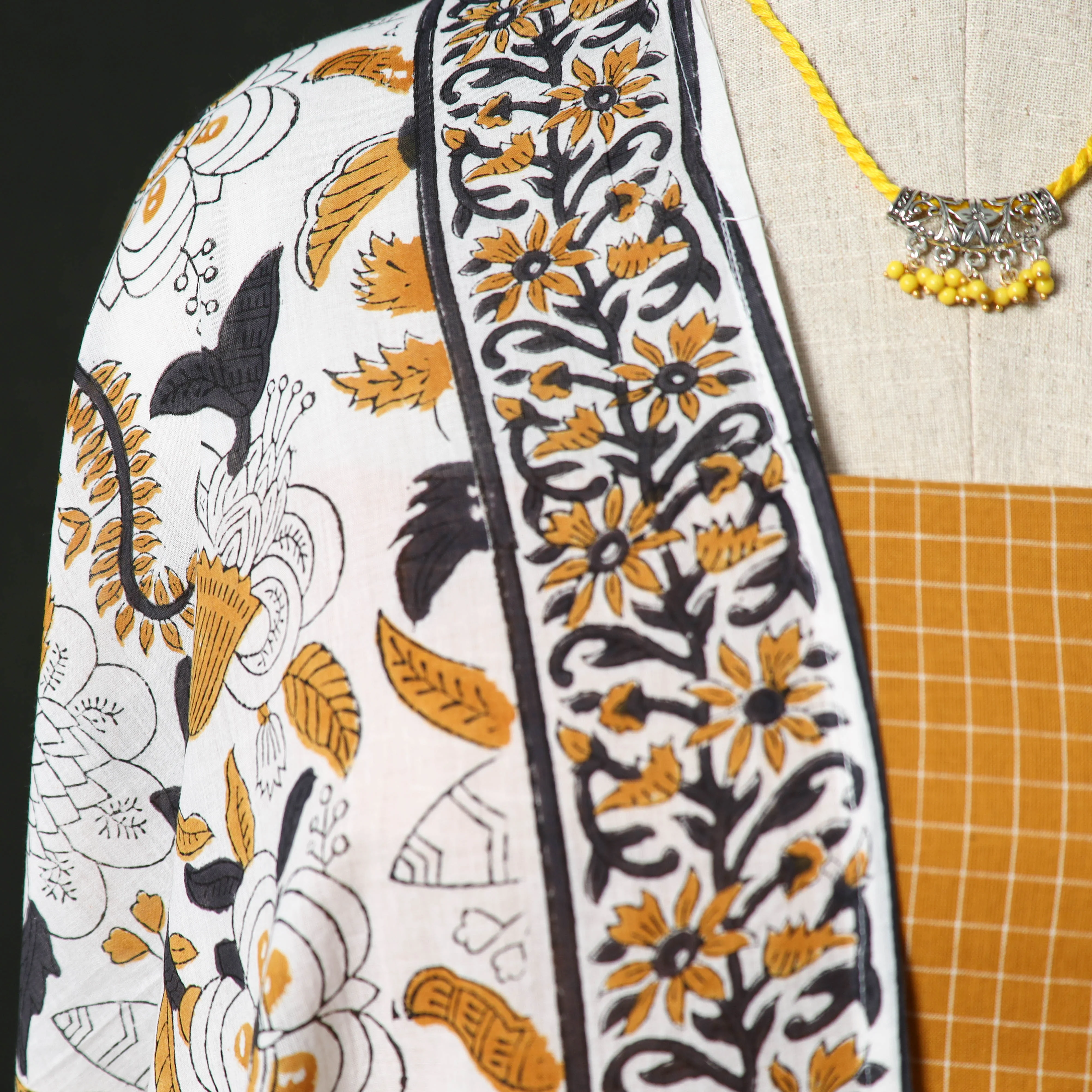 Jacquard Woven 2pc Cotton Unstitched Dress Material Kurta Set with Jewellery 16 - Image 3