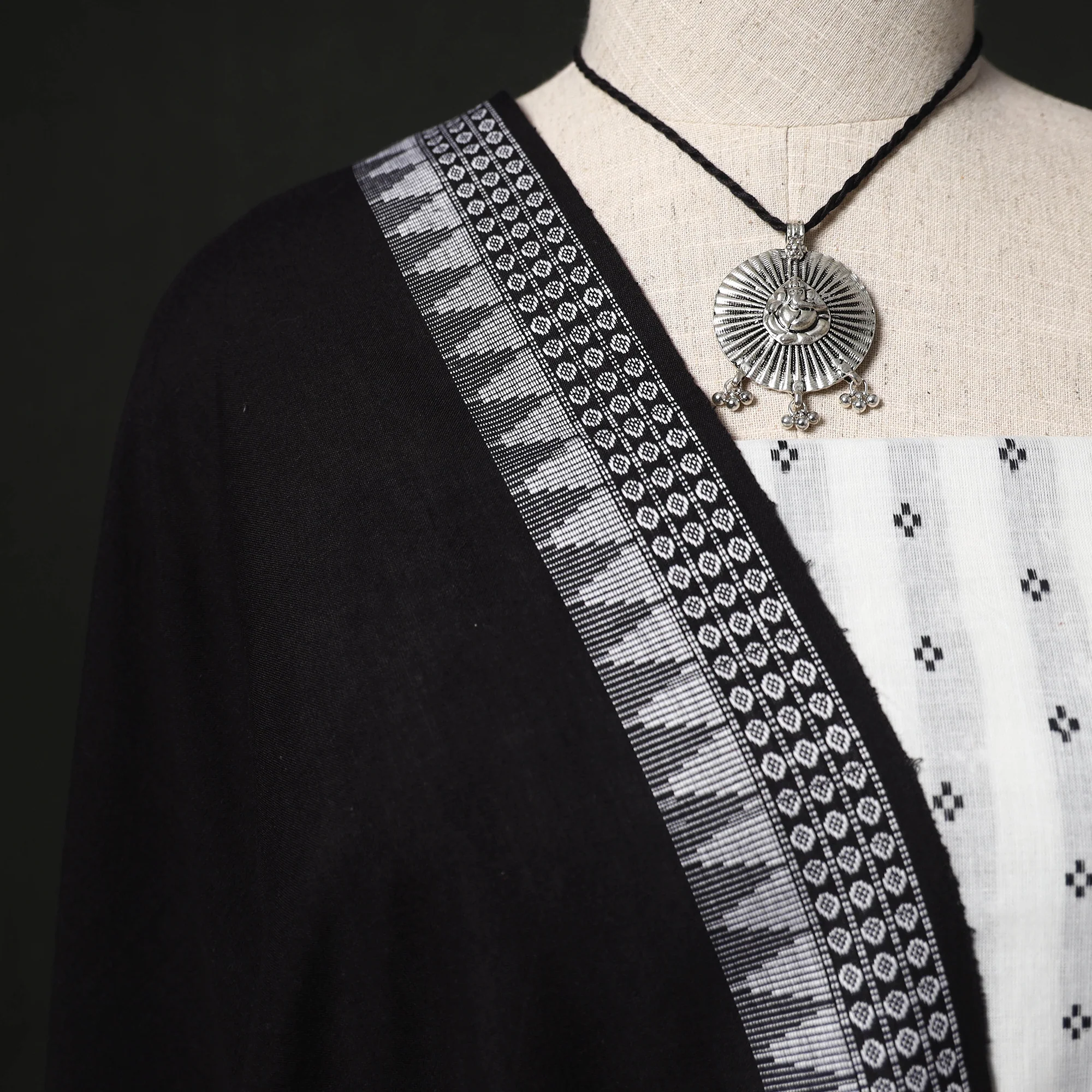 Jacquard Woven 2pc Cotton Unstitched Dress Material Kurta Set with Jewellery 17 - Image 3