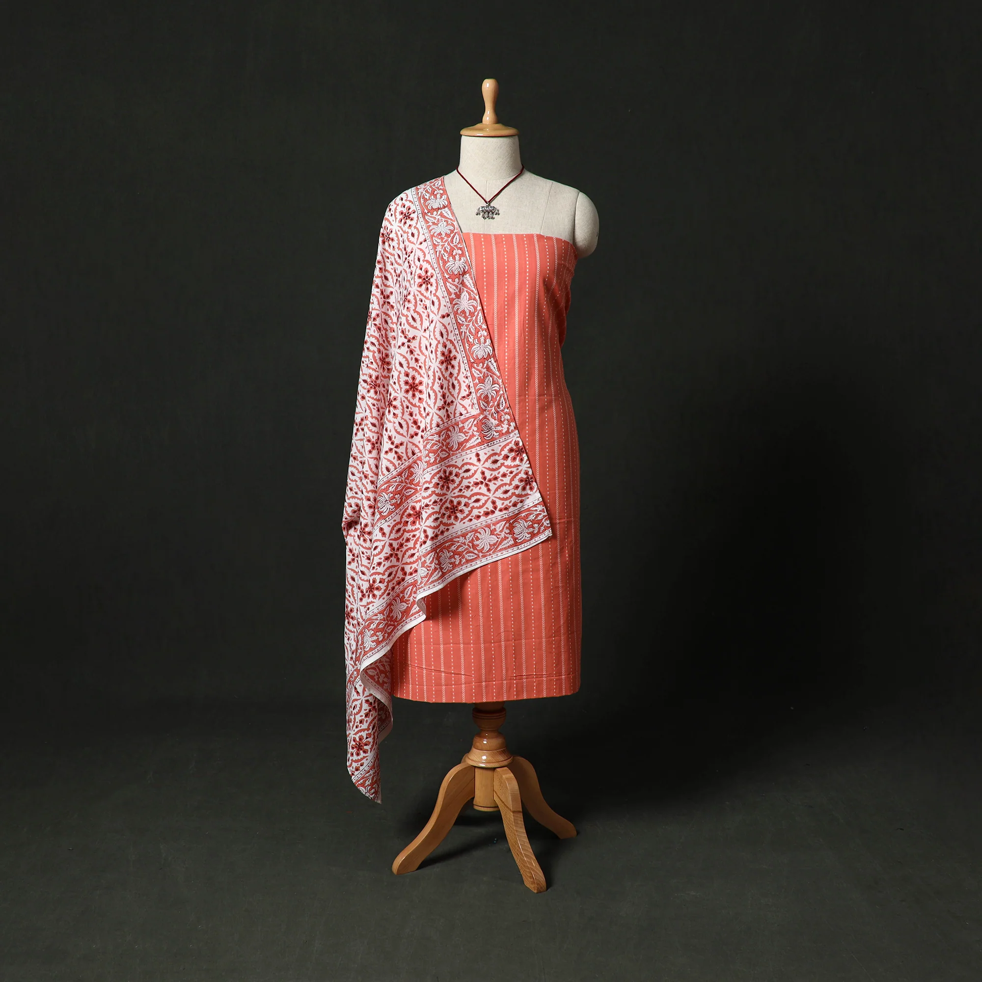 Jacquard Woven 2pc Cotton Unstitched Dress Material Kurta Set with Jewellery 17