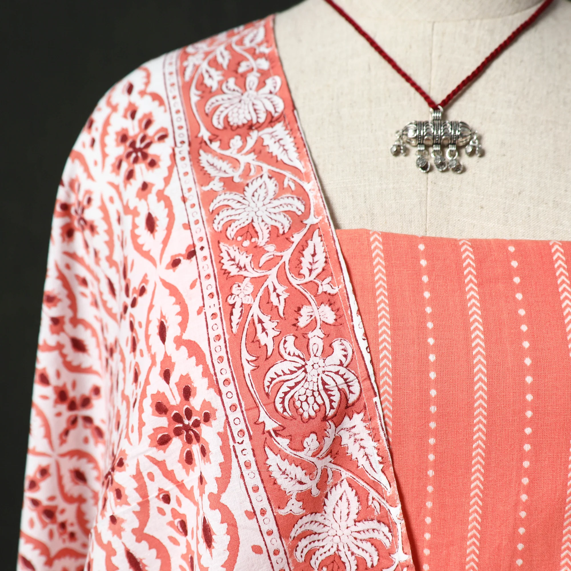 Jacquard Woven 2pc Cotton Unstitched Dress Material Kurta Set with Jewellery 17 - Image 3