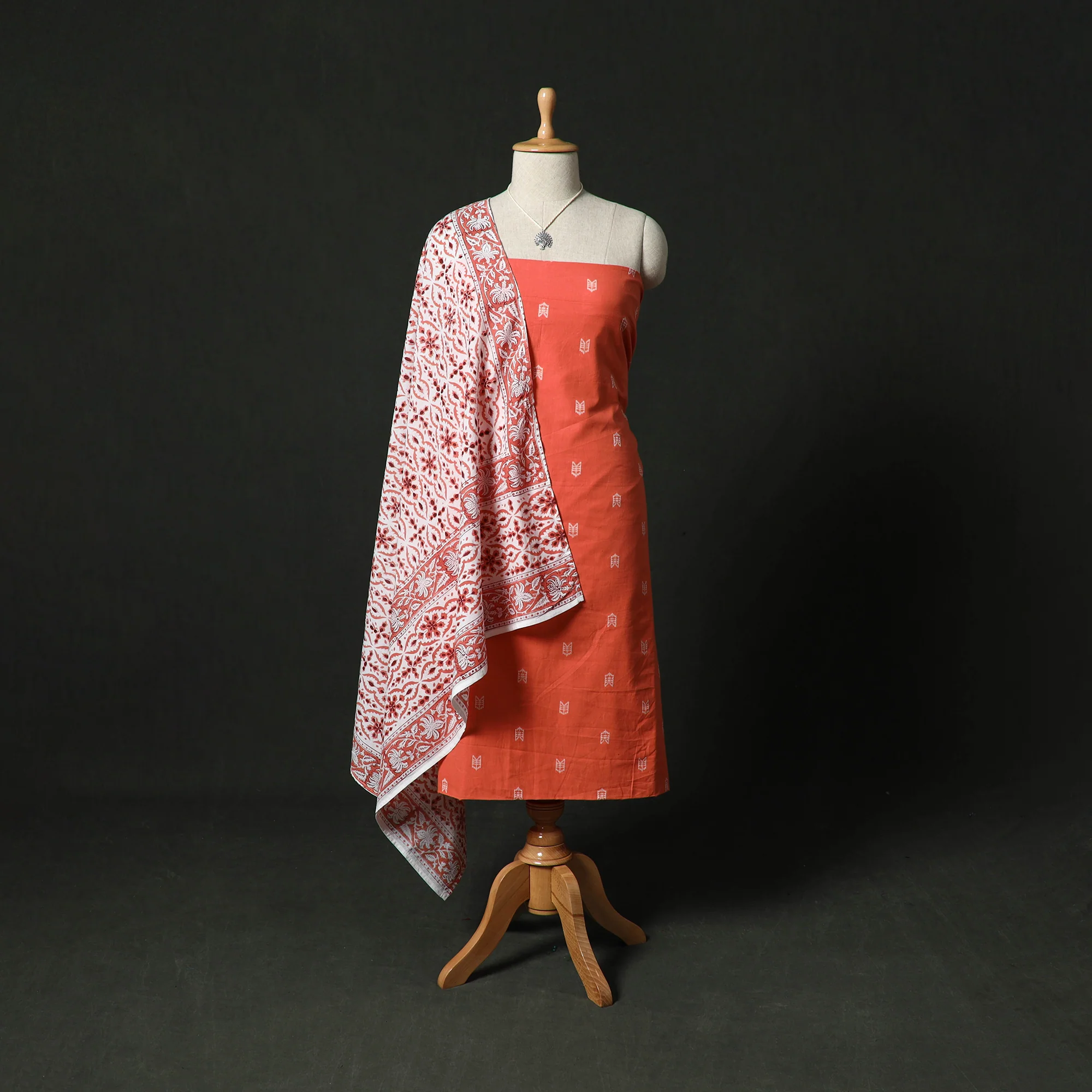 Jacquard Woven 2pc Cotton Unstitched Dress Material Kurta Set with Jewellery 18