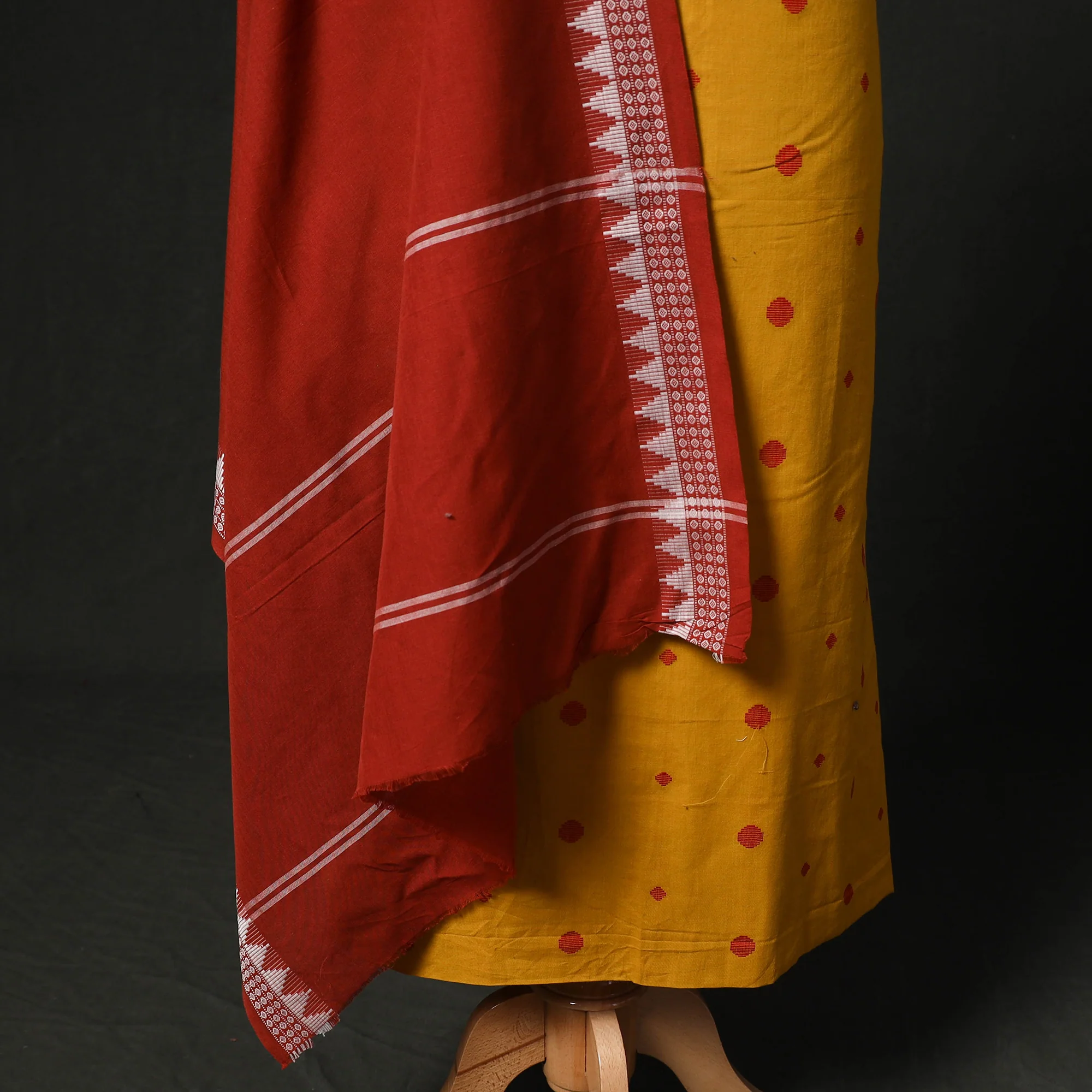Jacquard Woven 2pc Cotton Unstitched Dress Material Kurta Set with Jewellery 21 - Image 4