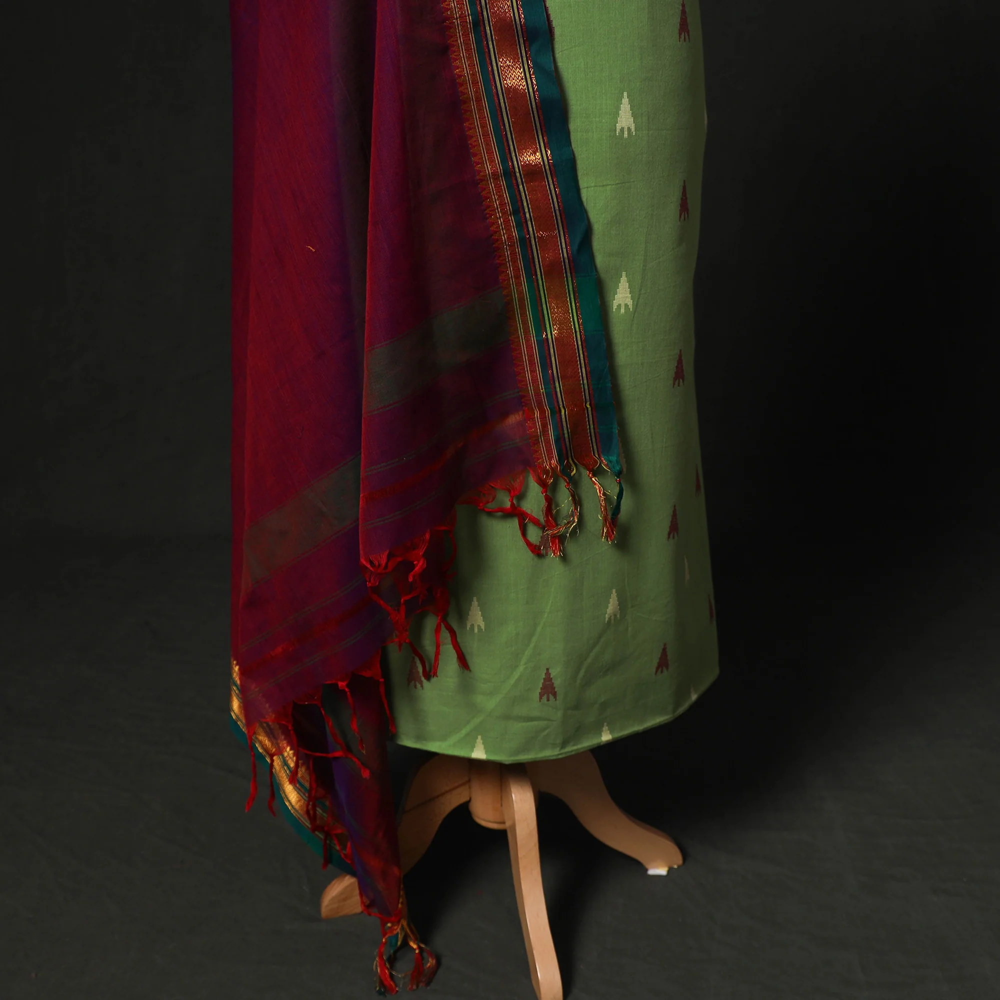 Jacquard Woven 2pc Cotton Unstitched Dress Material Kurta Set with Jewellery 25 - Image 4