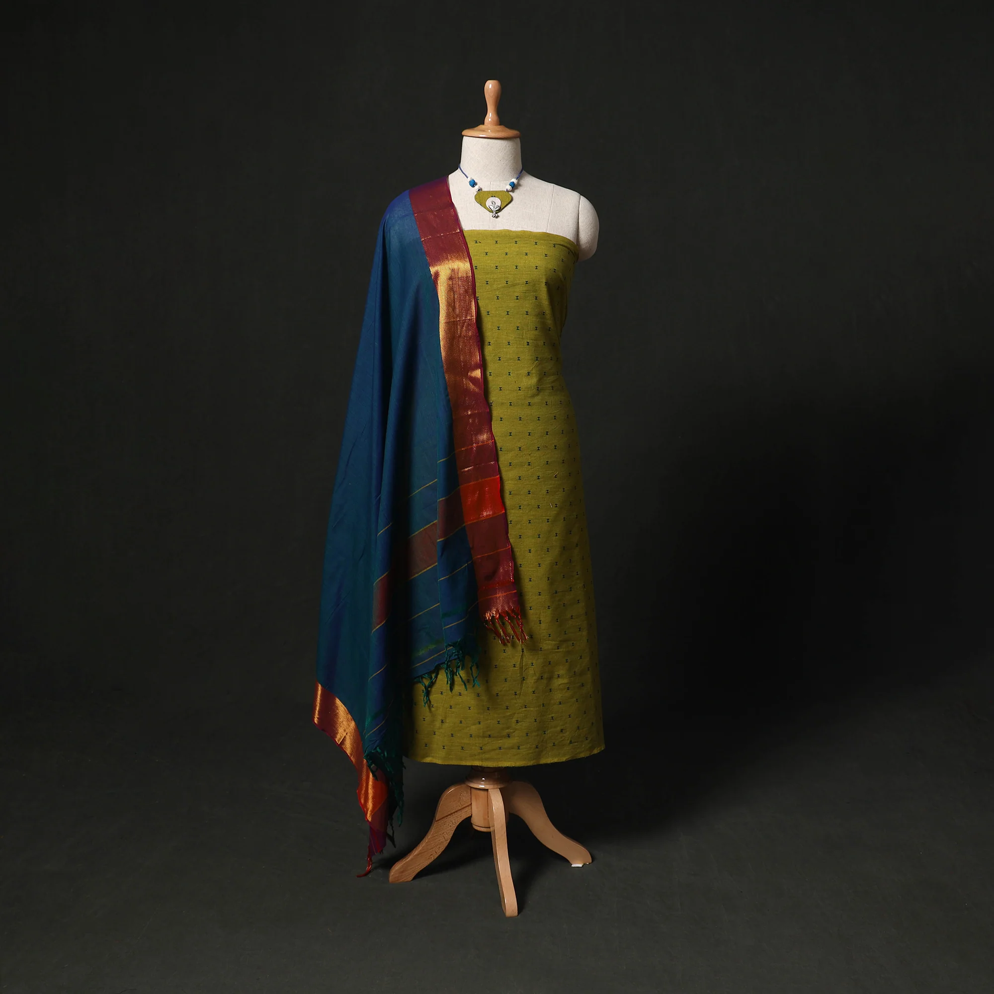 Jacquard Woven 2pc Cotton Unstitched Dress Material Kurta Set with Jewellery 26