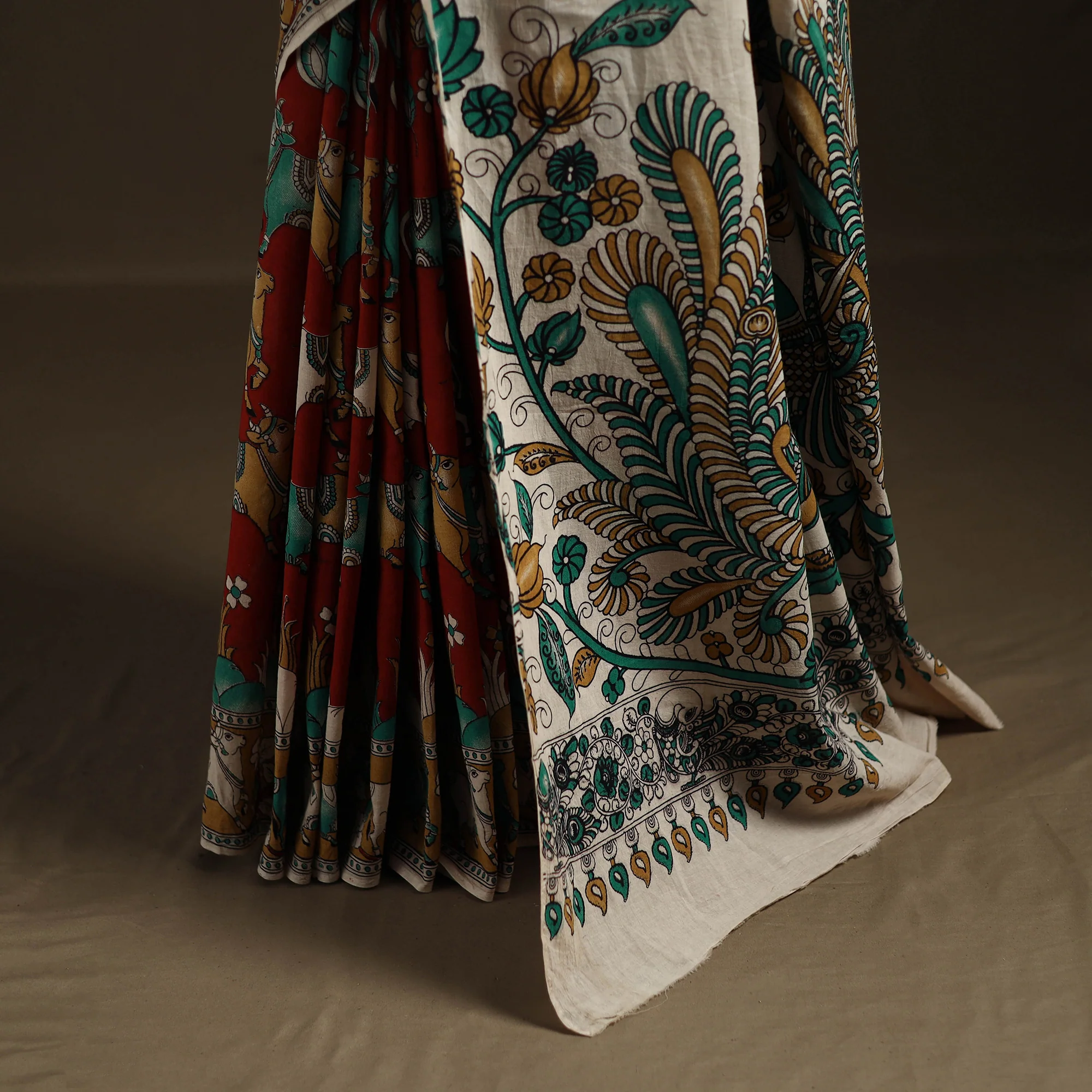 Kalamkari Printed Pure Mul Cotton Saree 14 - Image 4