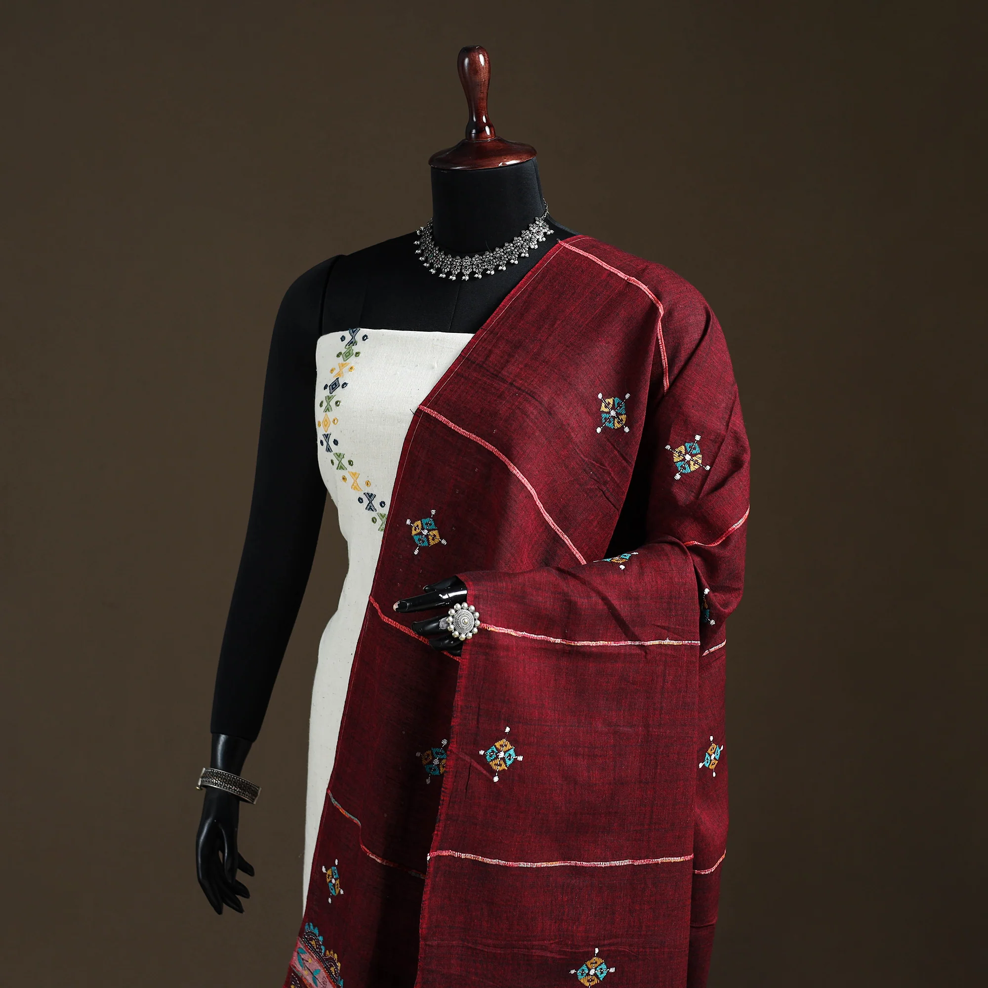 Maroon - Kantha Hand Embroidered Khes Handwoven Cotton Dupatta 03 - Image 2