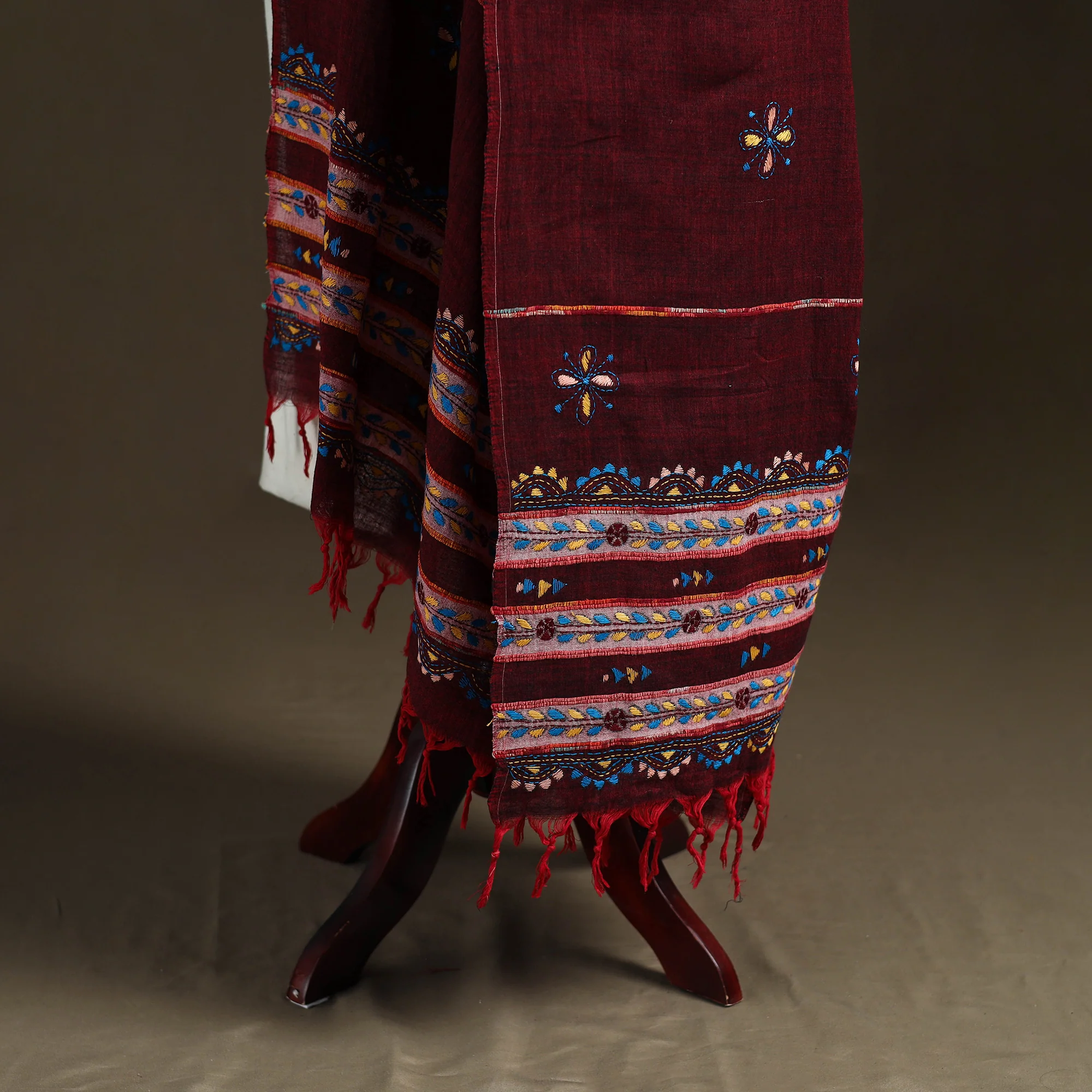 Maroon - Kantha Hand Embroidered Khes Handwoven Cotton Dupatta 04 - Image 4