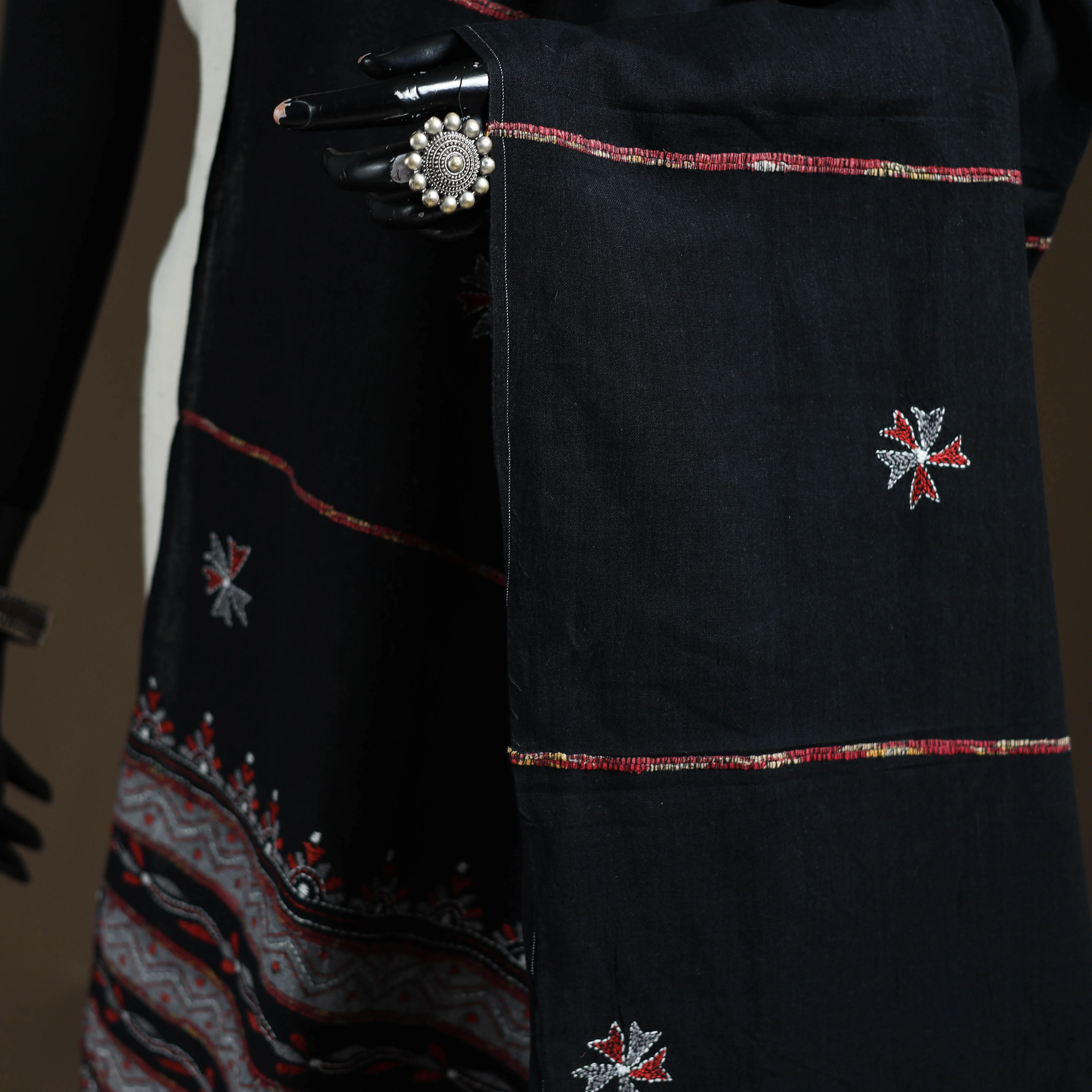 Black - Kantha Hand Embroidered Khes Handwoven Cotton Dupatta 05 - Image 3