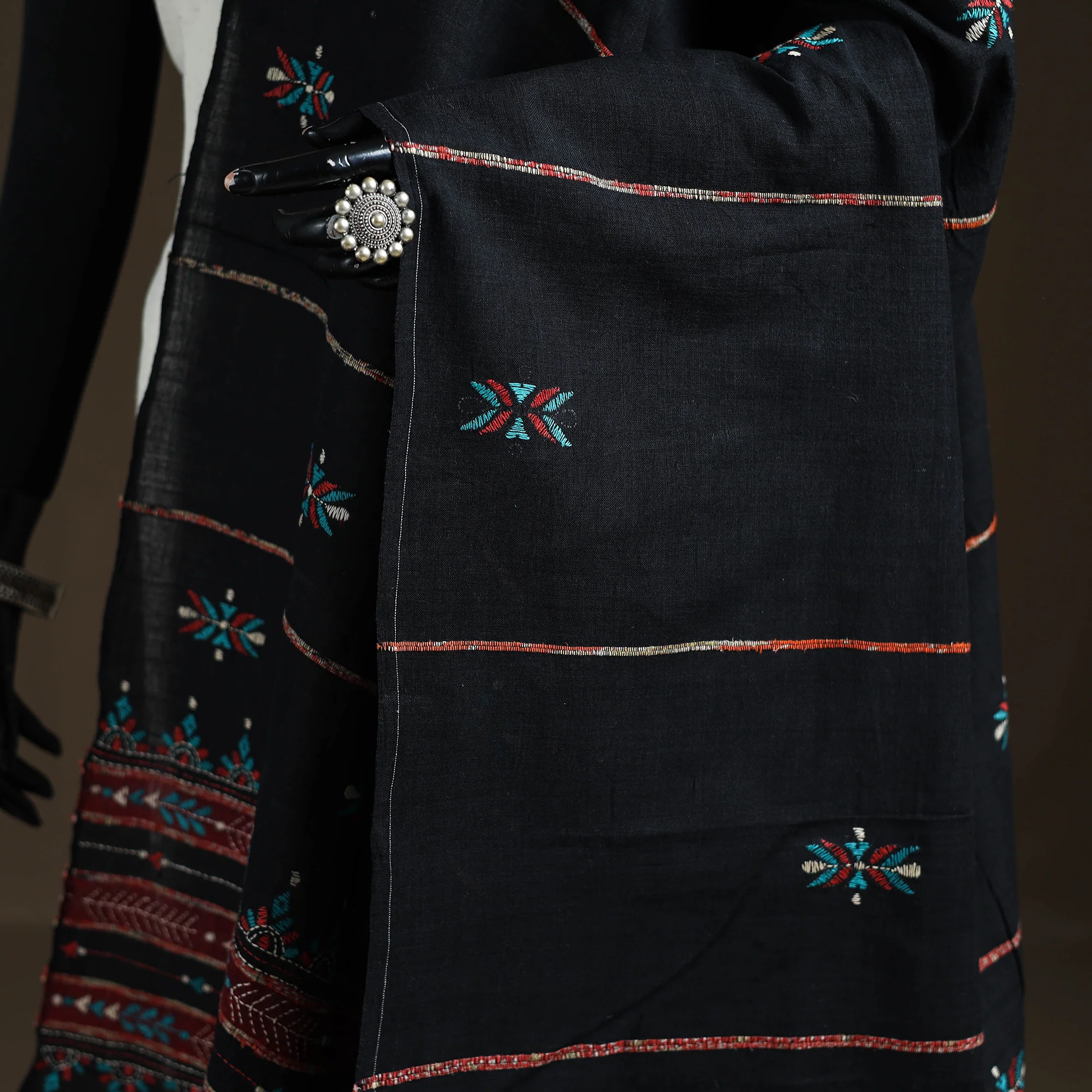 Black - Kantha Hand Embroidered Khes Handwoven Cotton Dupatta 06 - Image 3