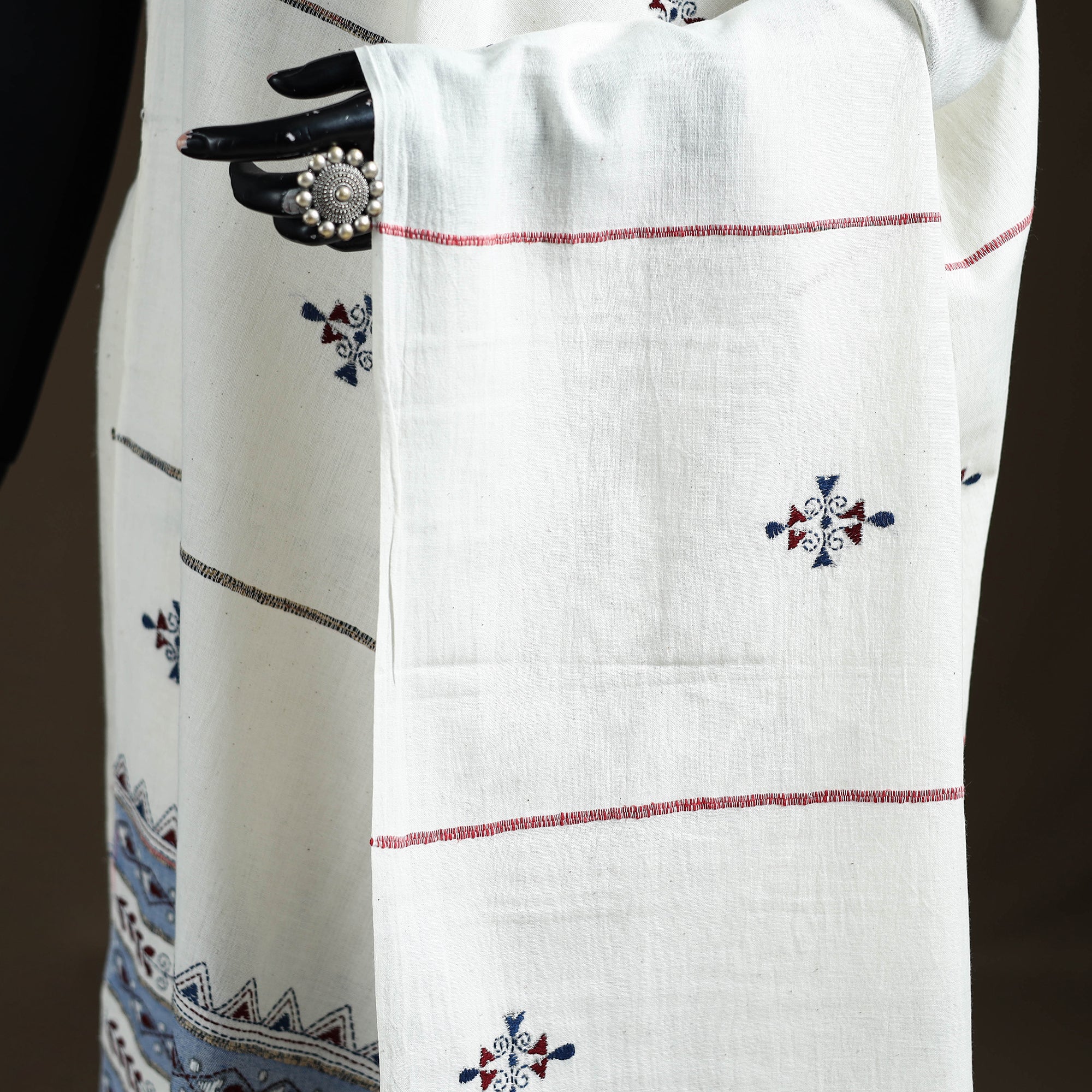 White - Kantha Hand Embroidered Khes Handwoven Cotton Dupatta 26 - Image 3