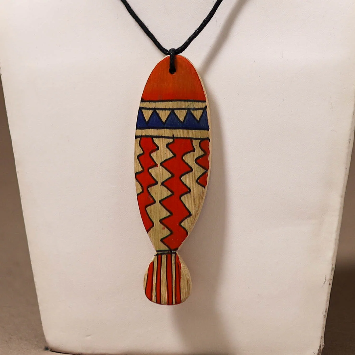 Kerala Mural Handpainted Bamboo Fish Necklace 122 - Image 2