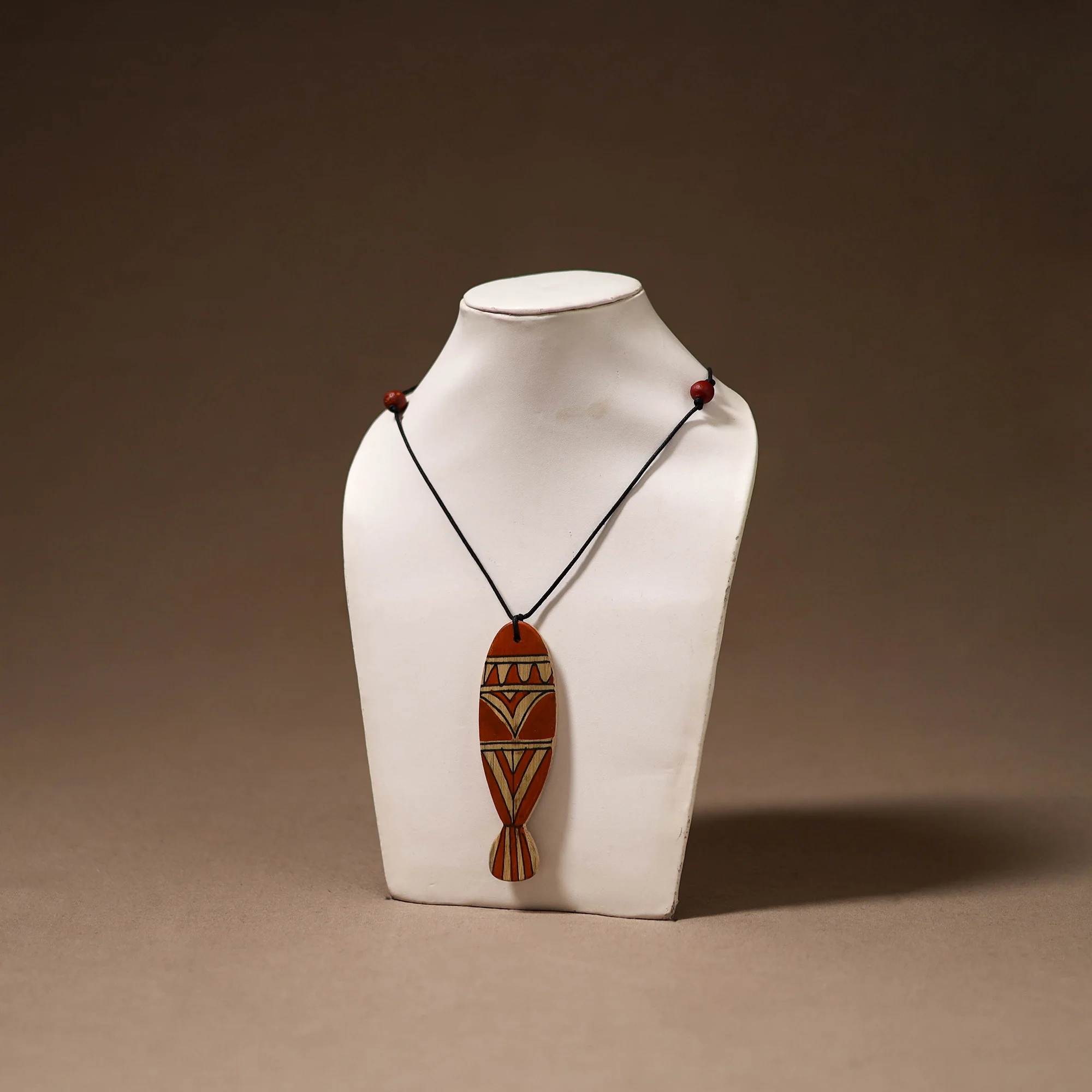 Kerala Mural Handpainted Bamboo Fish Necklace 124