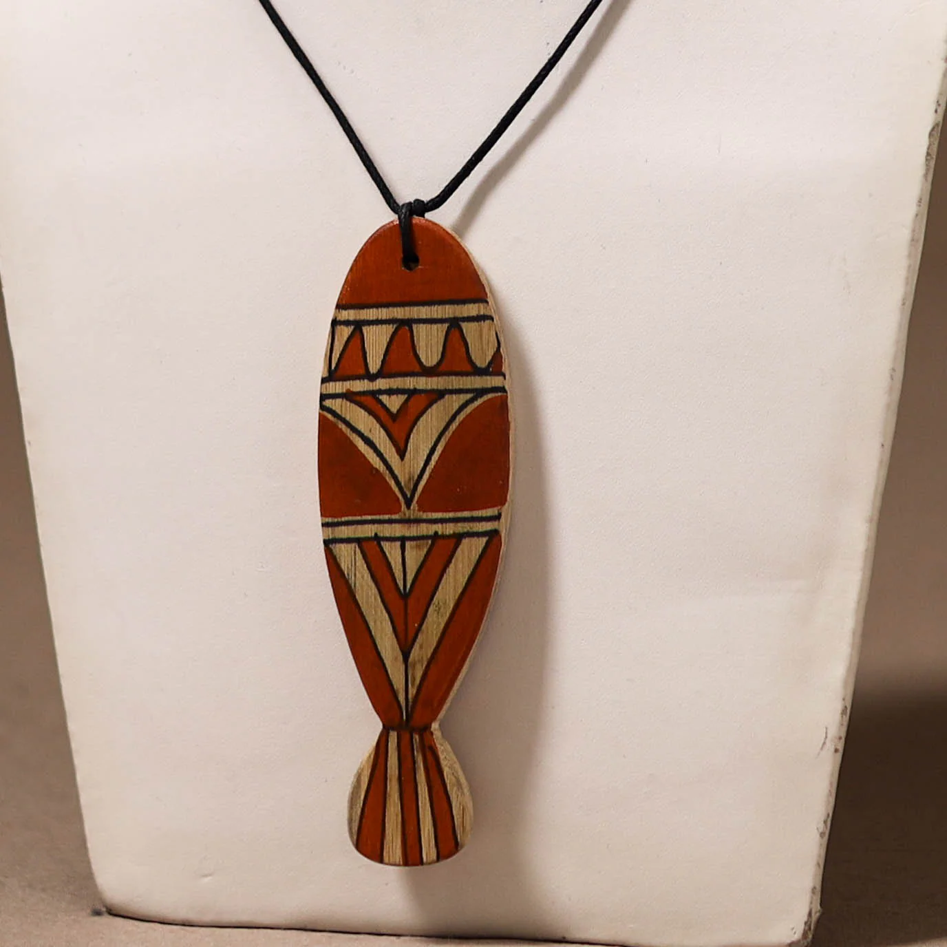 Kerala Mural Handpainted Bamboo Fish Necklace 124 - Image 2