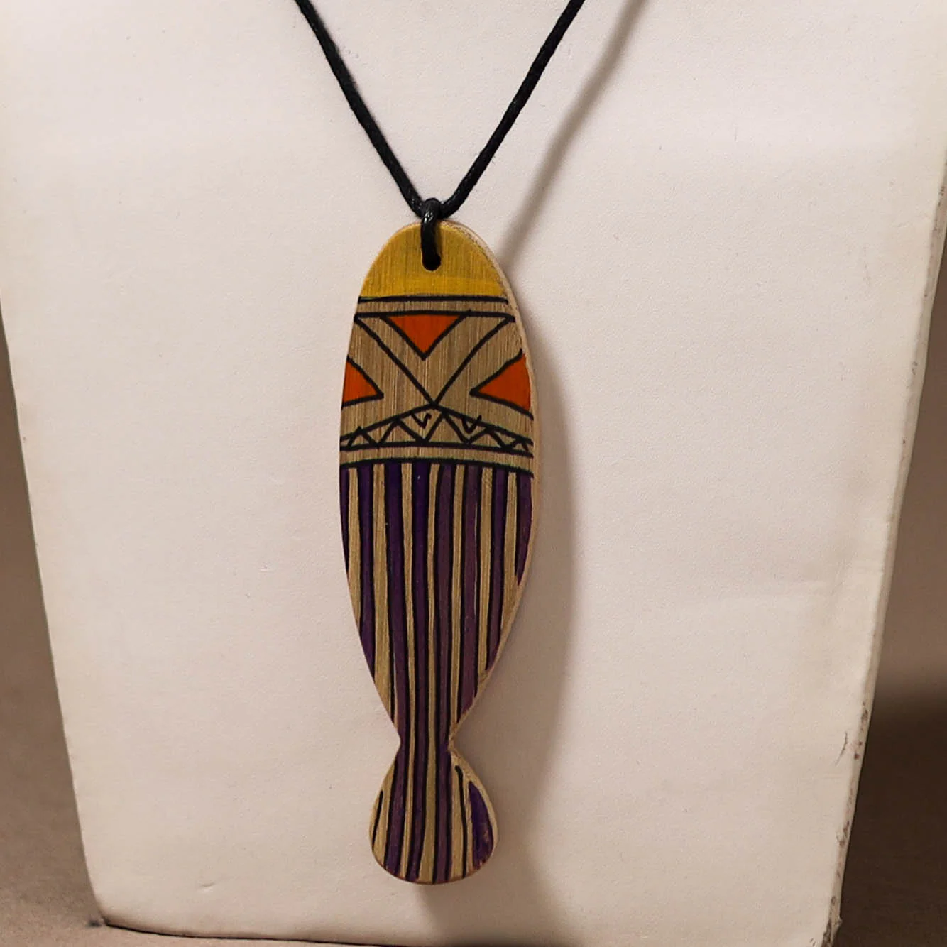 Kerala Mural Handpainted Bamboo Fish Necklace 127 - Image 2
