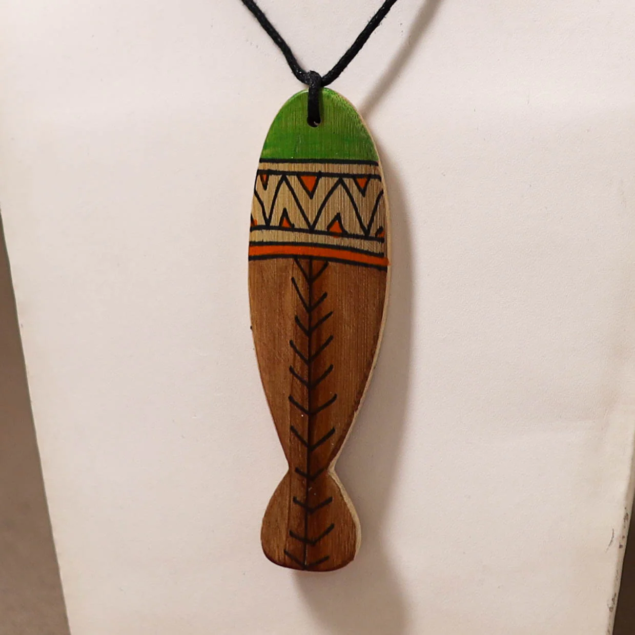 Kerala Mural Handpainted Bamboo Fish Necklace 131 - Image 2