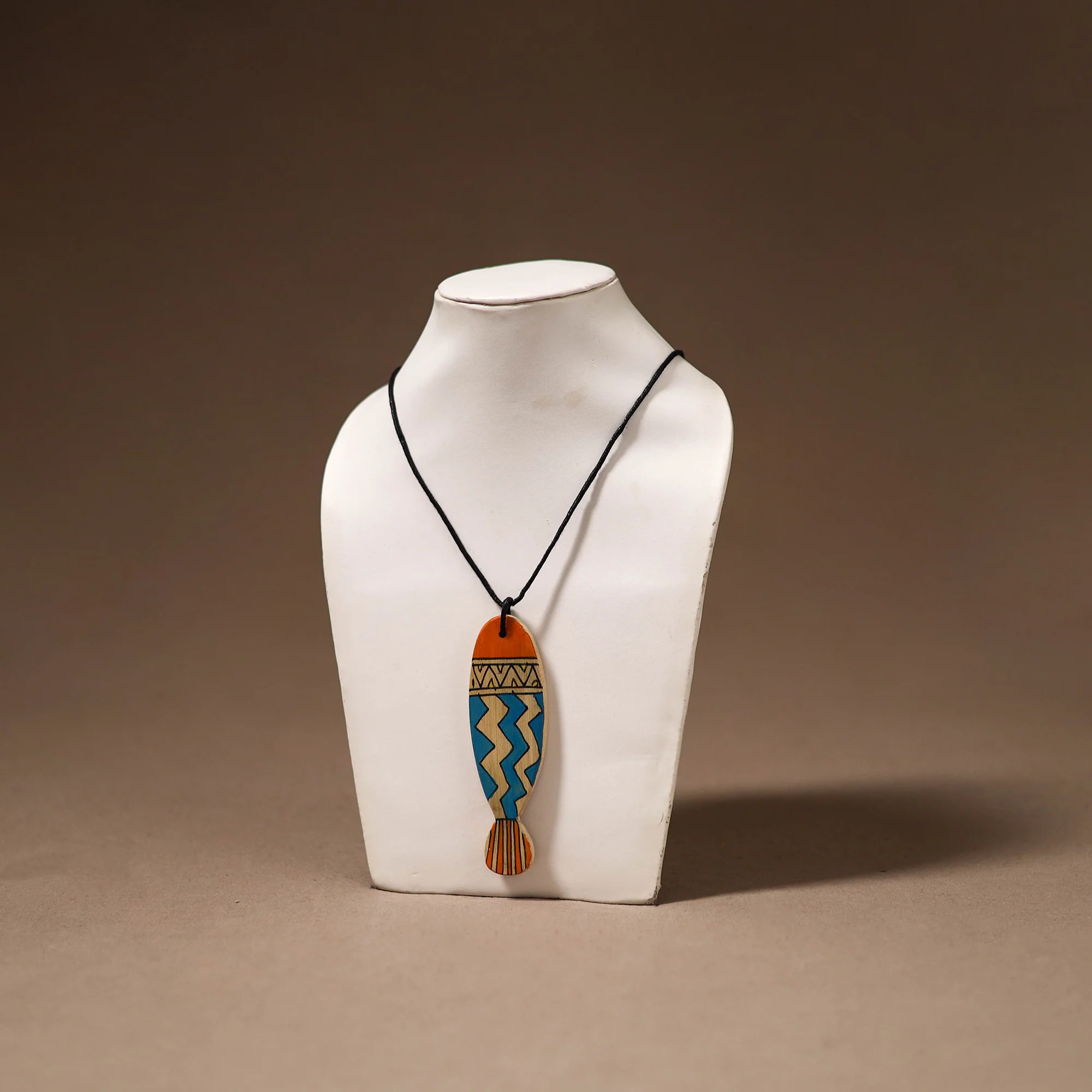 Kerala Mural Handpainted Bamboo Fish Necklace 136