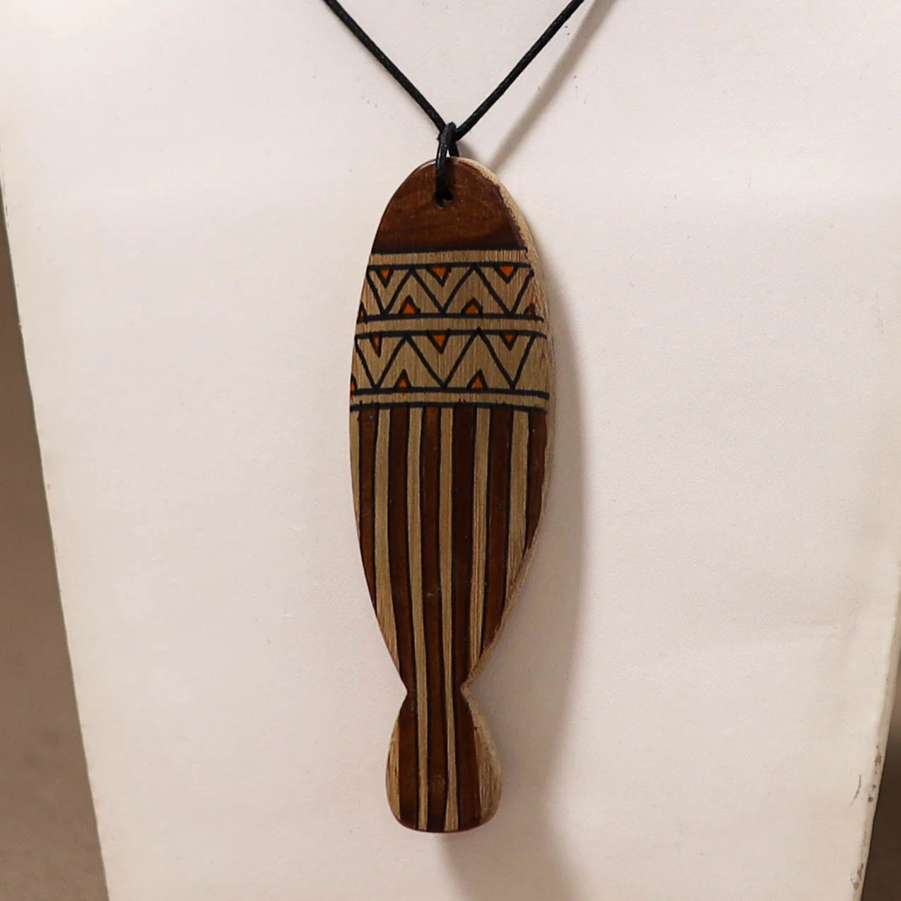 Kerala Mural Handpainted Bamboo Fish Necklace 139 - Image 2