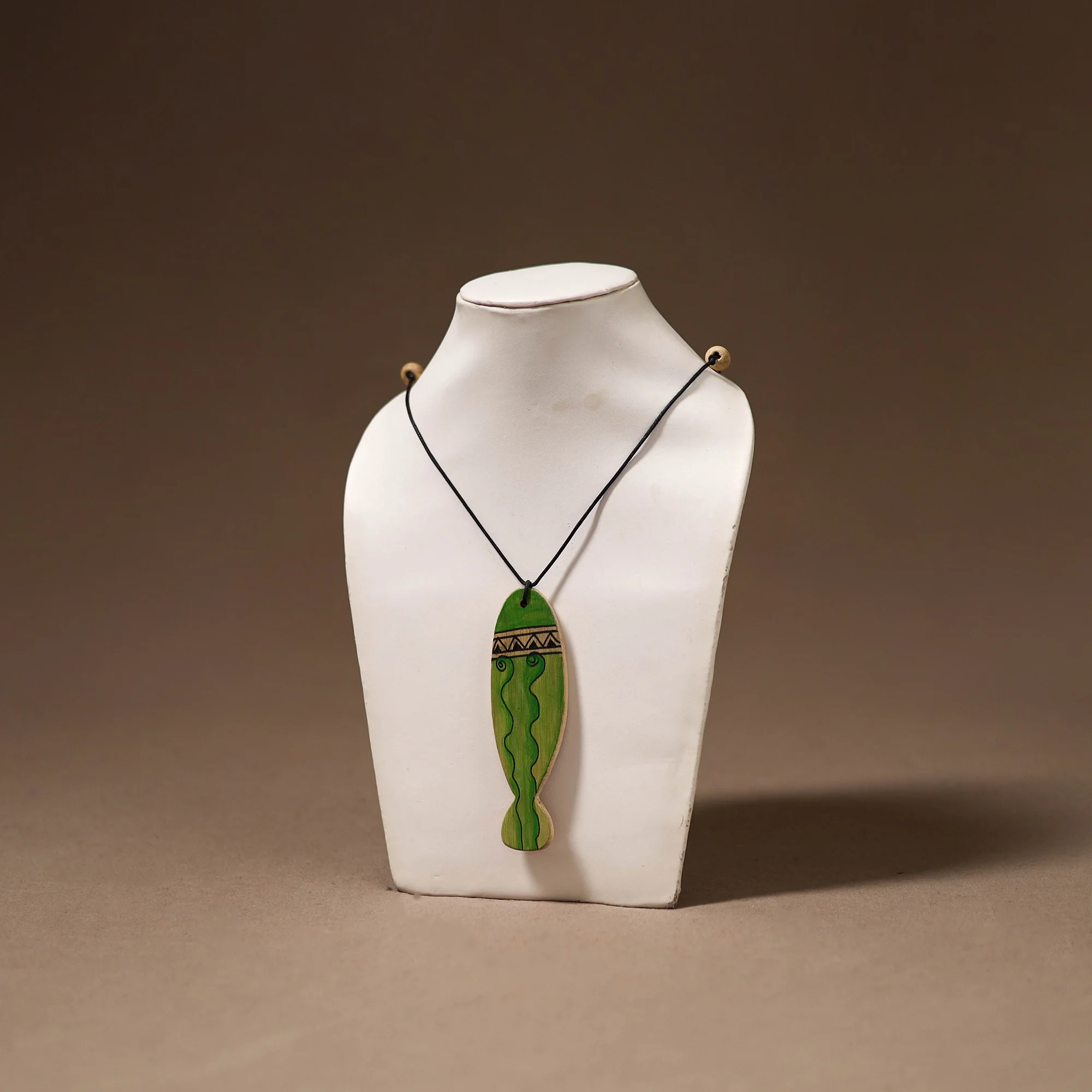 Kerala Mural Handpainted Bamboo Fish Necklace 148