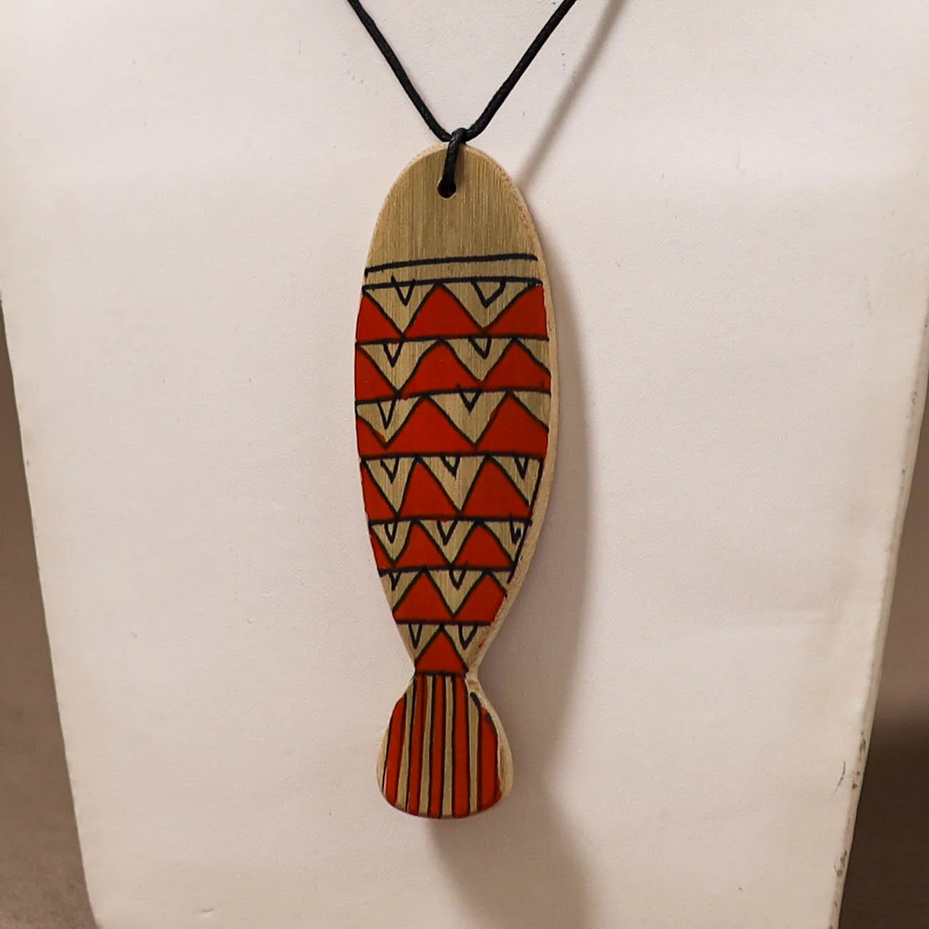 Kerala Mural Handpainted Bamboo Fish Necklace 149 - Image 2
