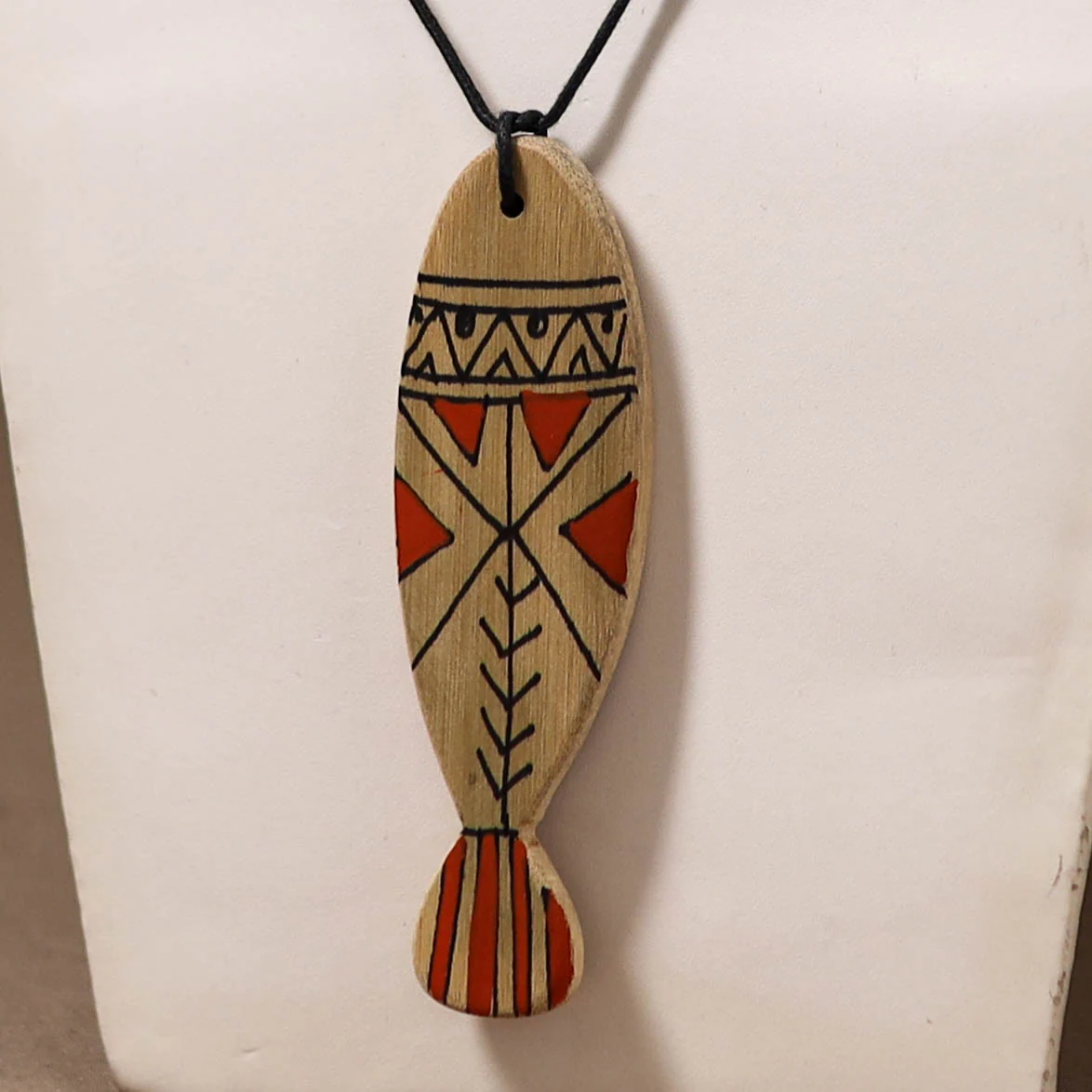 Kerala Mural Handpainted Bamboo Fish Necklace 153 - Image 2