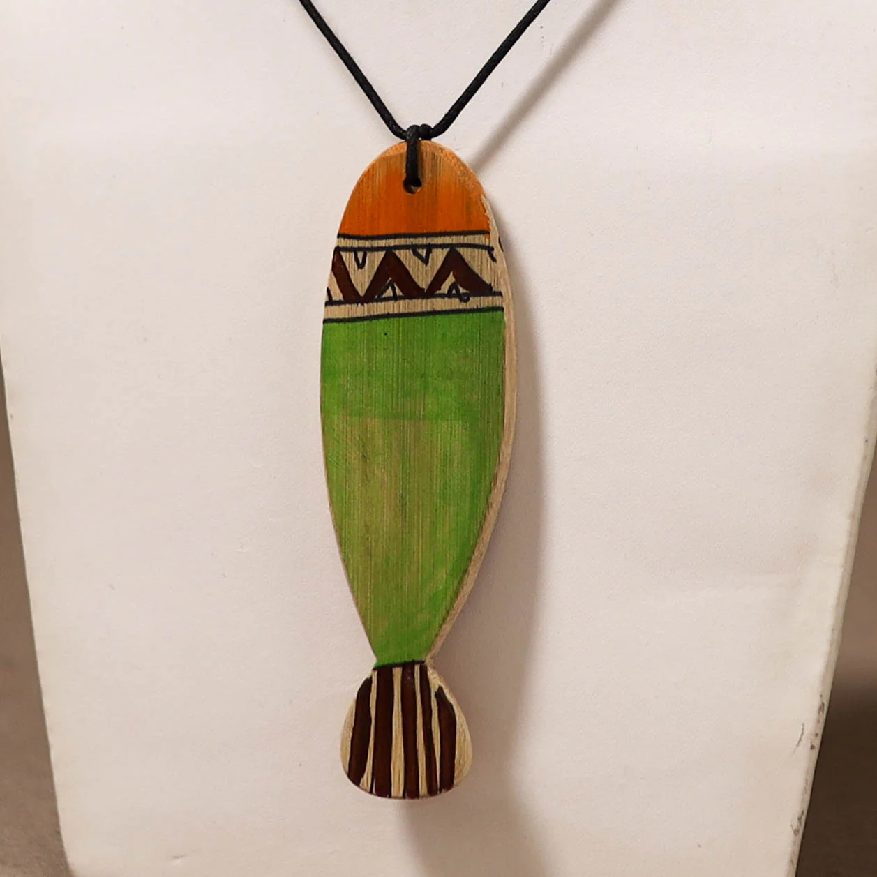 Kerala Mural Handpainted Bamboo Fish Necklace 156 - Image 2