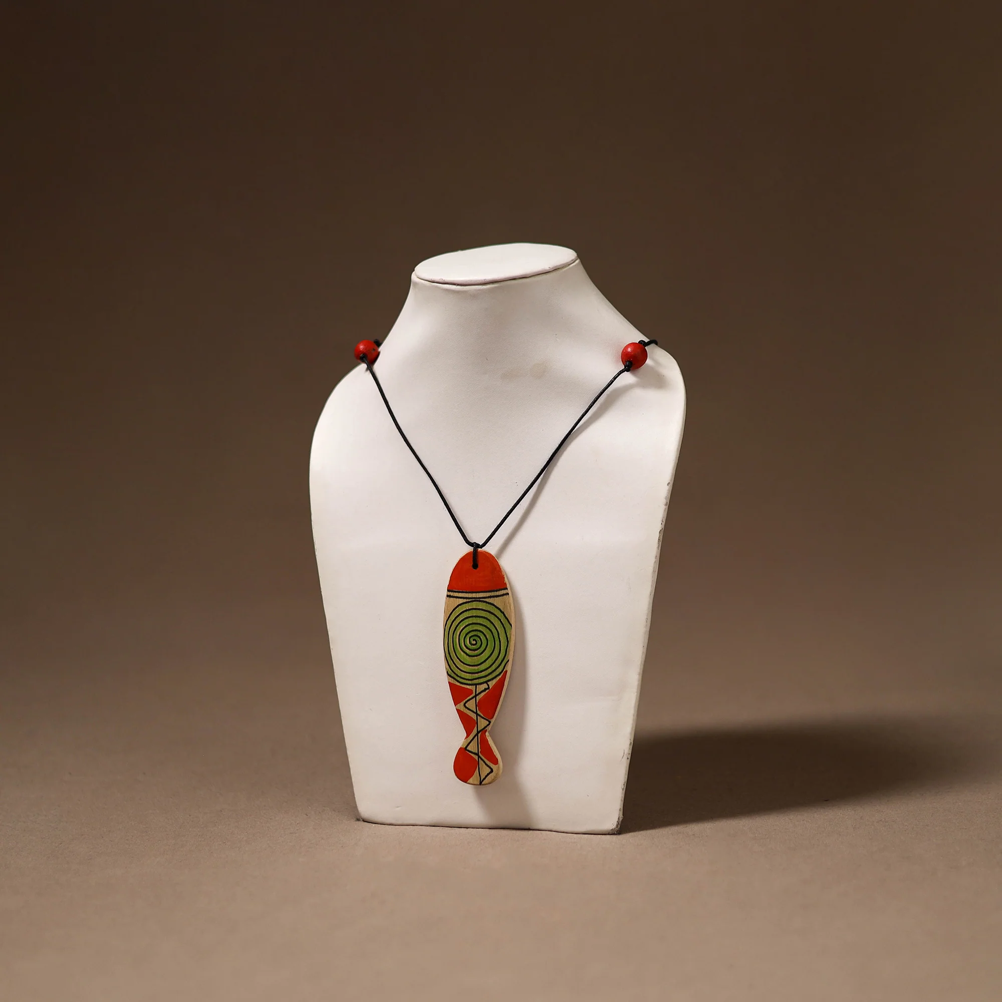 Kerala Mural Handpainted Bamboo Fish Necklace 157