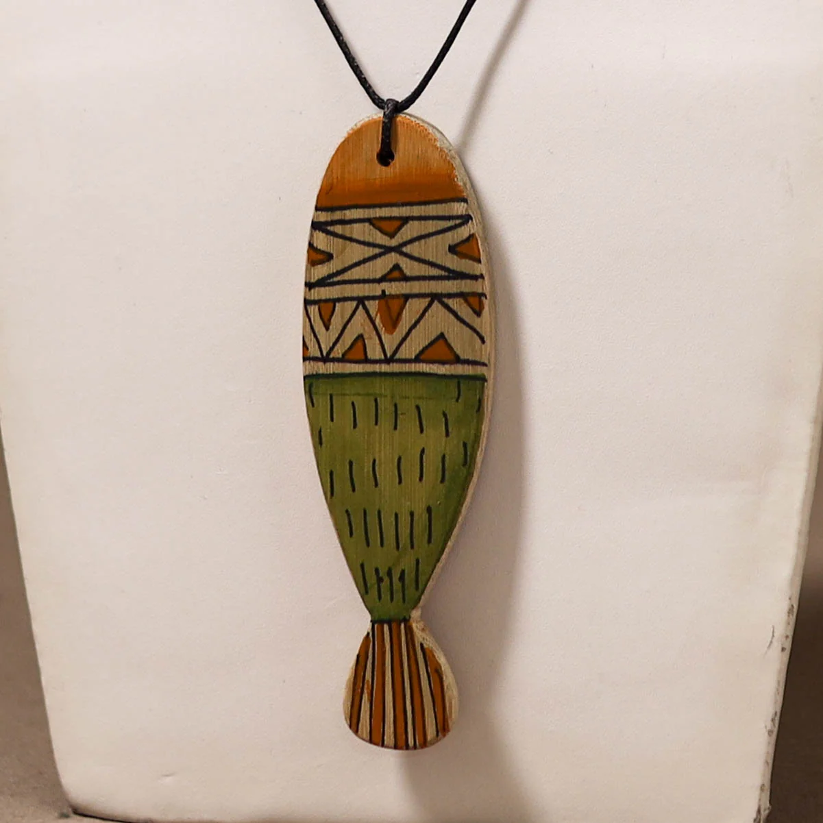 Kerala Mural Handpainted Bamboo Fish Necklace 161 - Image 2