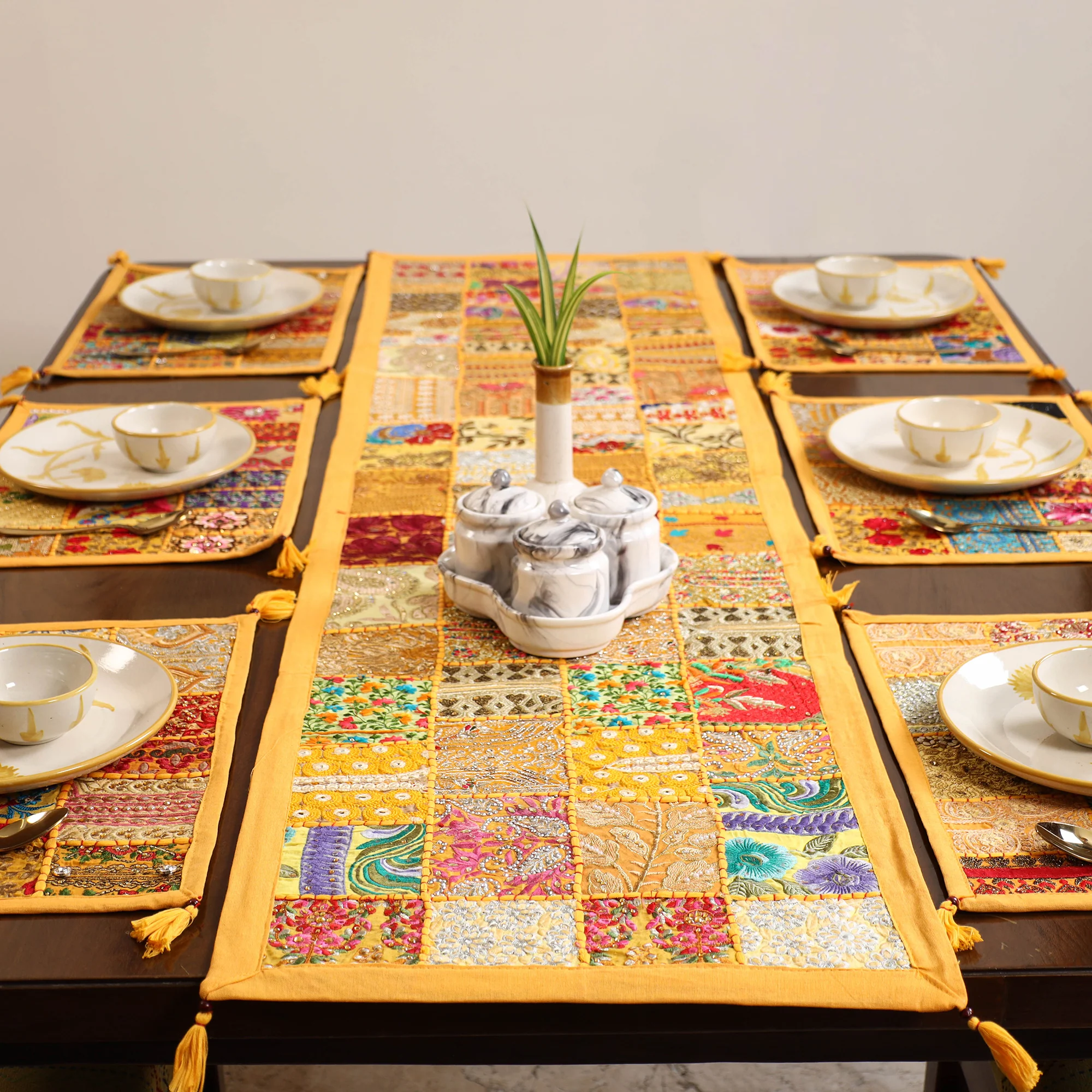 Khambadiya Patchwork Table Runner Set (Set of 7) 02 - Image 3