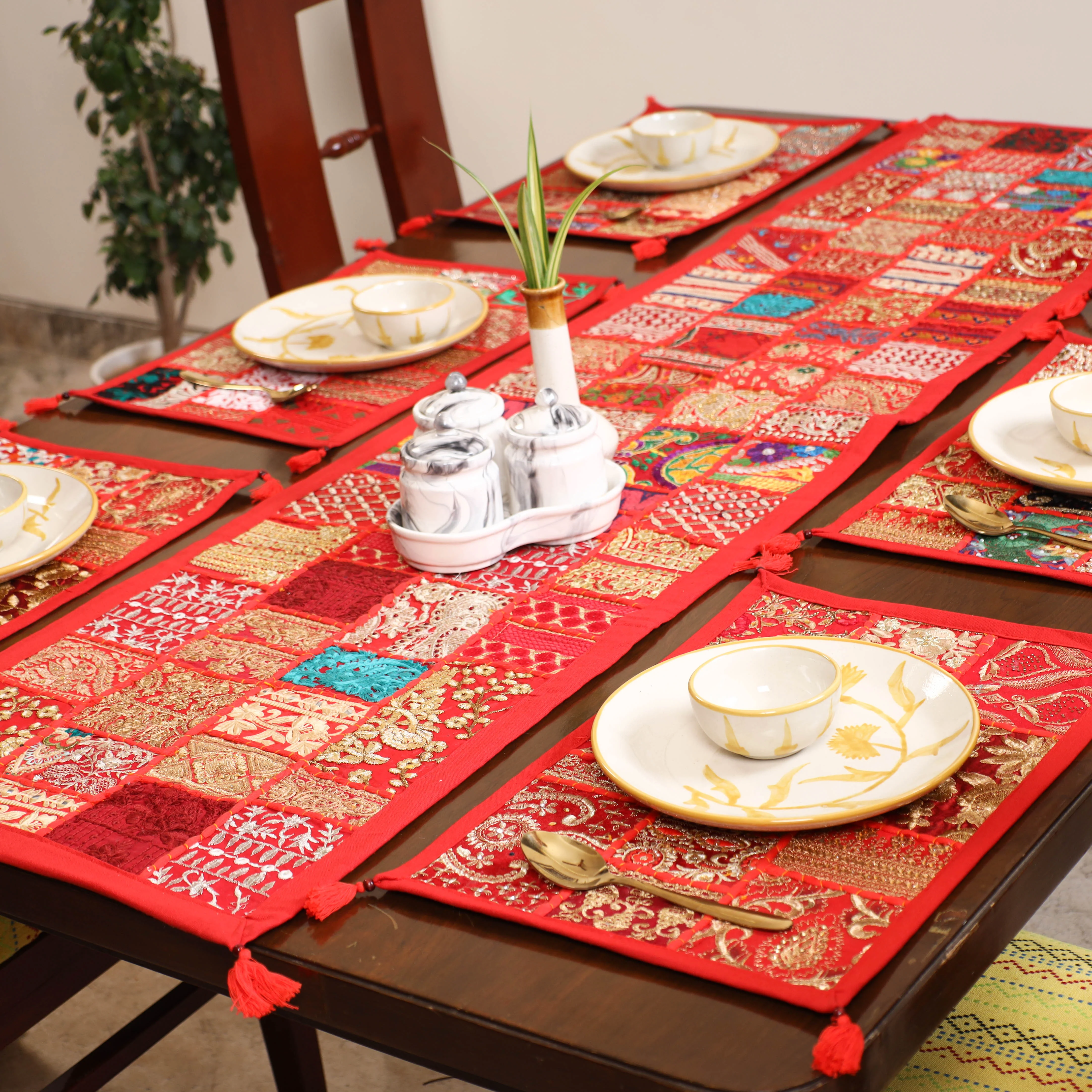Khambadiya Patchwork Table Runner Set (Set of 7) 03 - Image 2