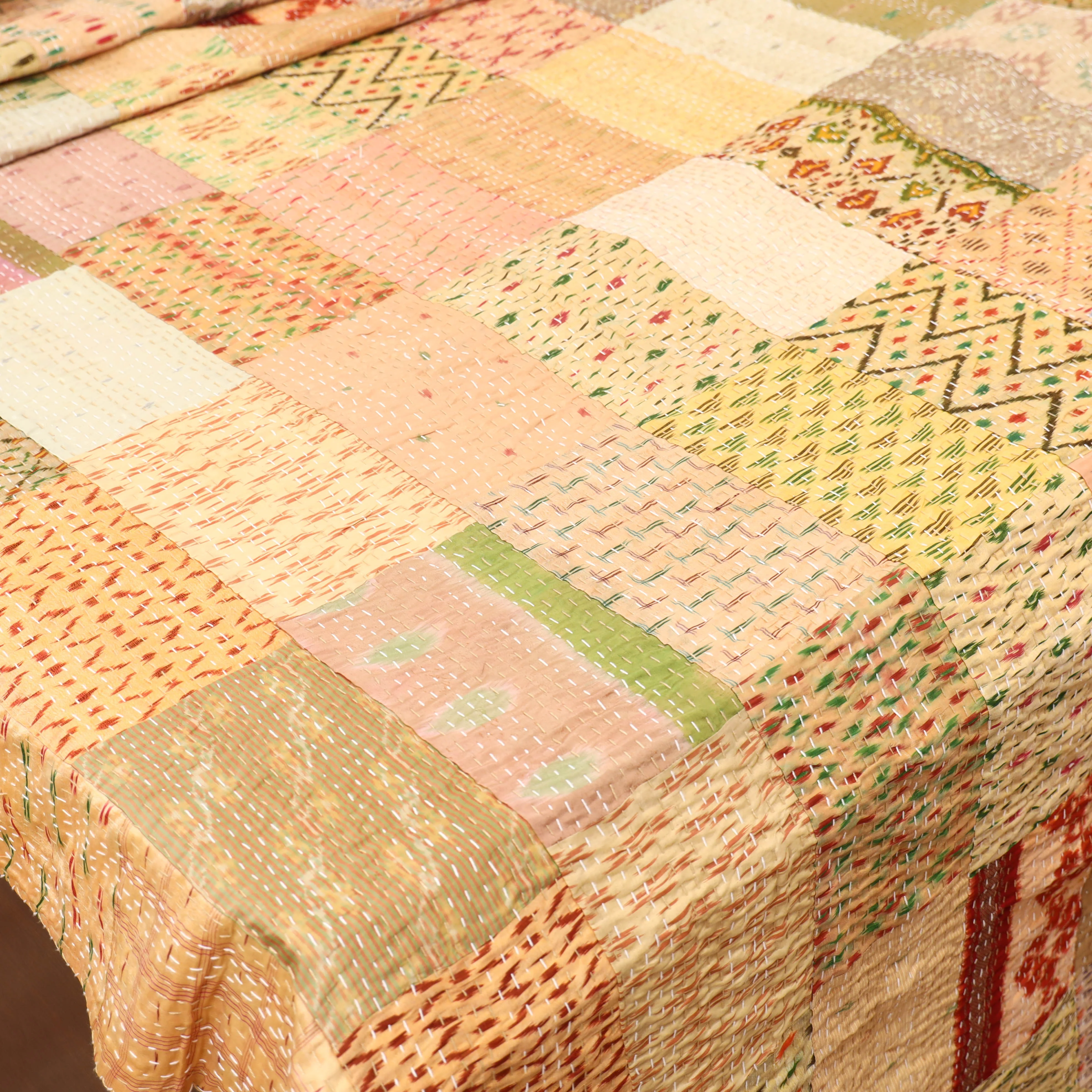 Beige - Khambadiya Tagai Patchwork Quilt / Gudri / Blanket 20 - Image 3