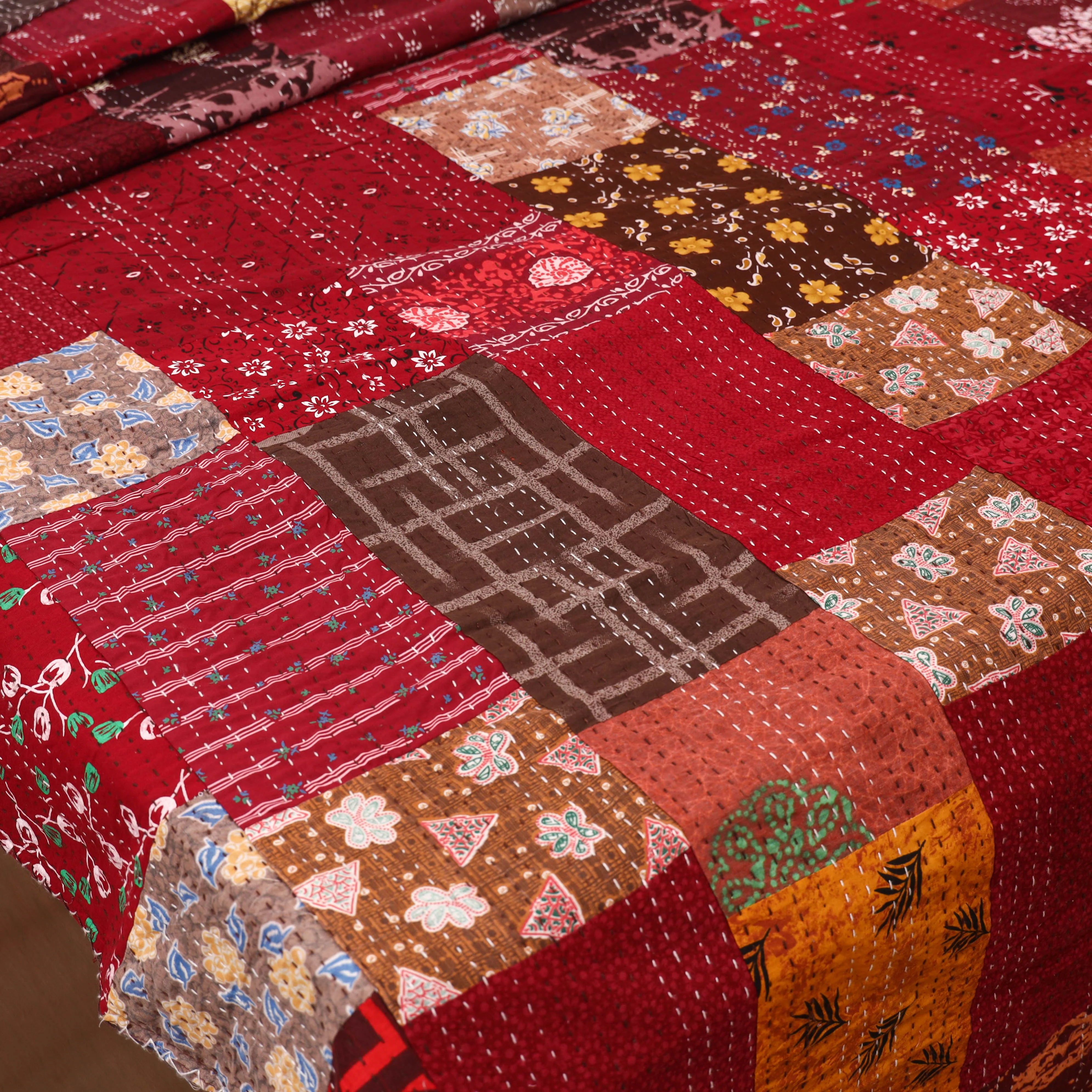 Maroon - Khambadiya Tagai Patchwork Quilt / Gudri / Blanket 21 - Image 3