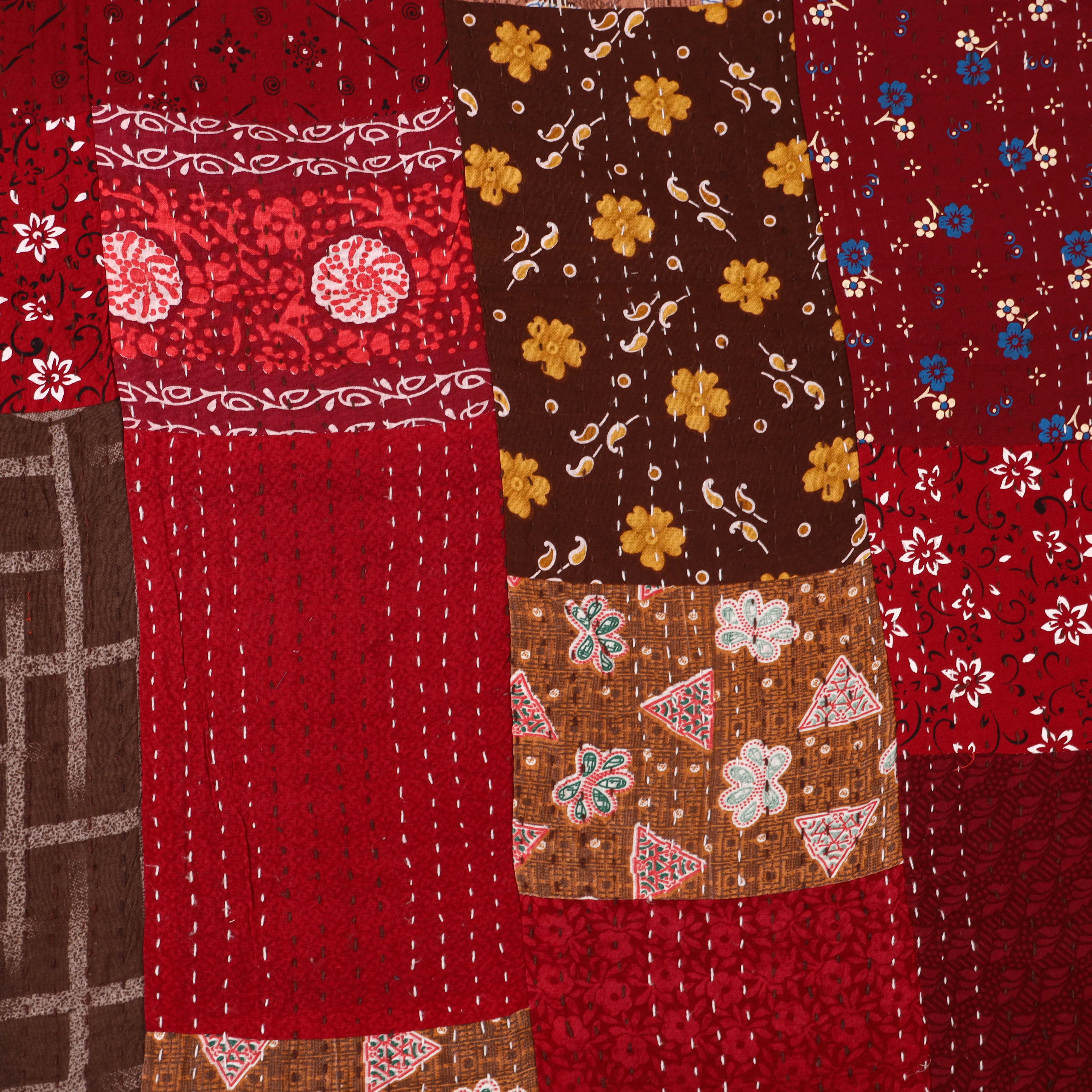 Maroon - Khambadiya Tagai Patchwork Quilt / Gudri / Blanket 21 - Image 5