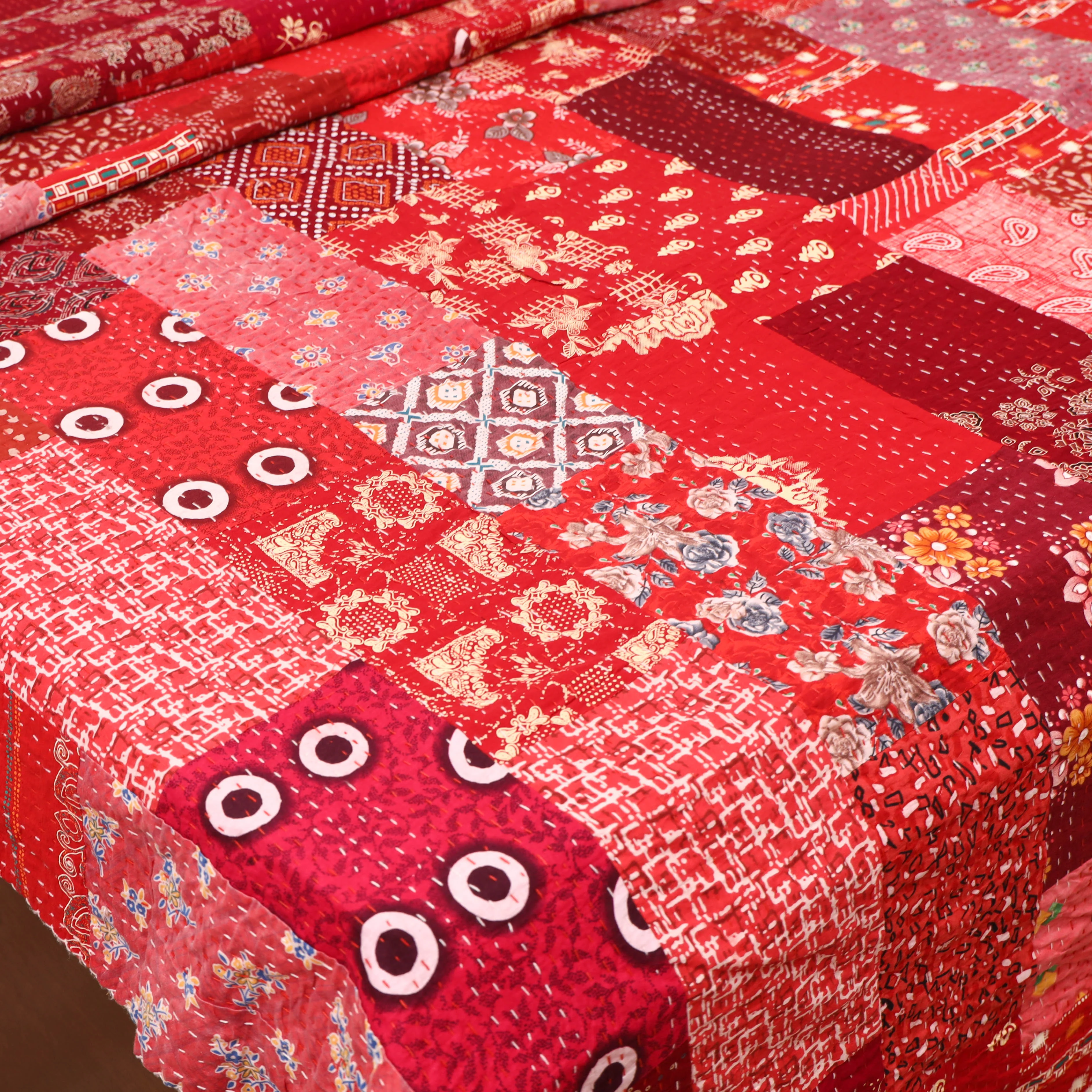 Red - Khambadiya Tagai Patchwork Quilt / Gudri / Blanket 25 - Image 3