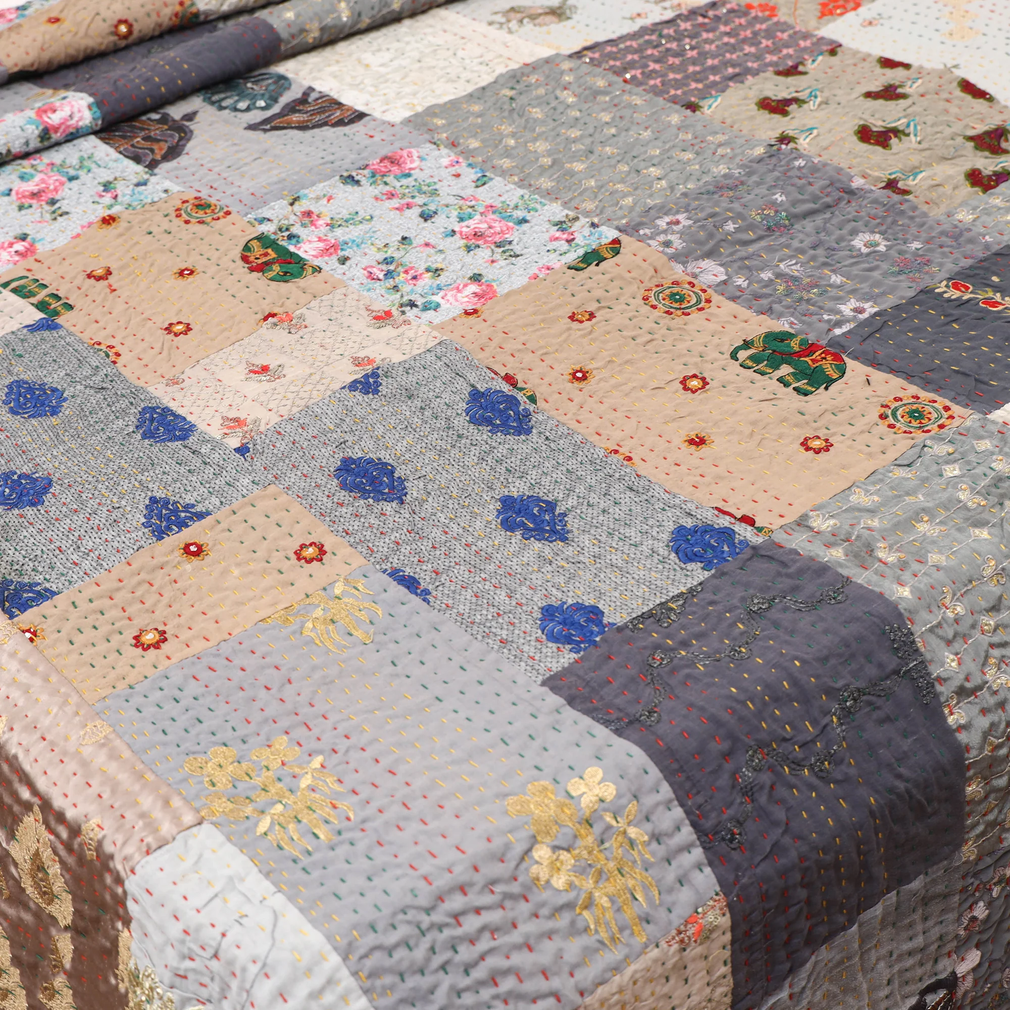 Grey - Khambadiya Tagai Patchwork Quilt / Gudri / Blanket 30 - Image 3