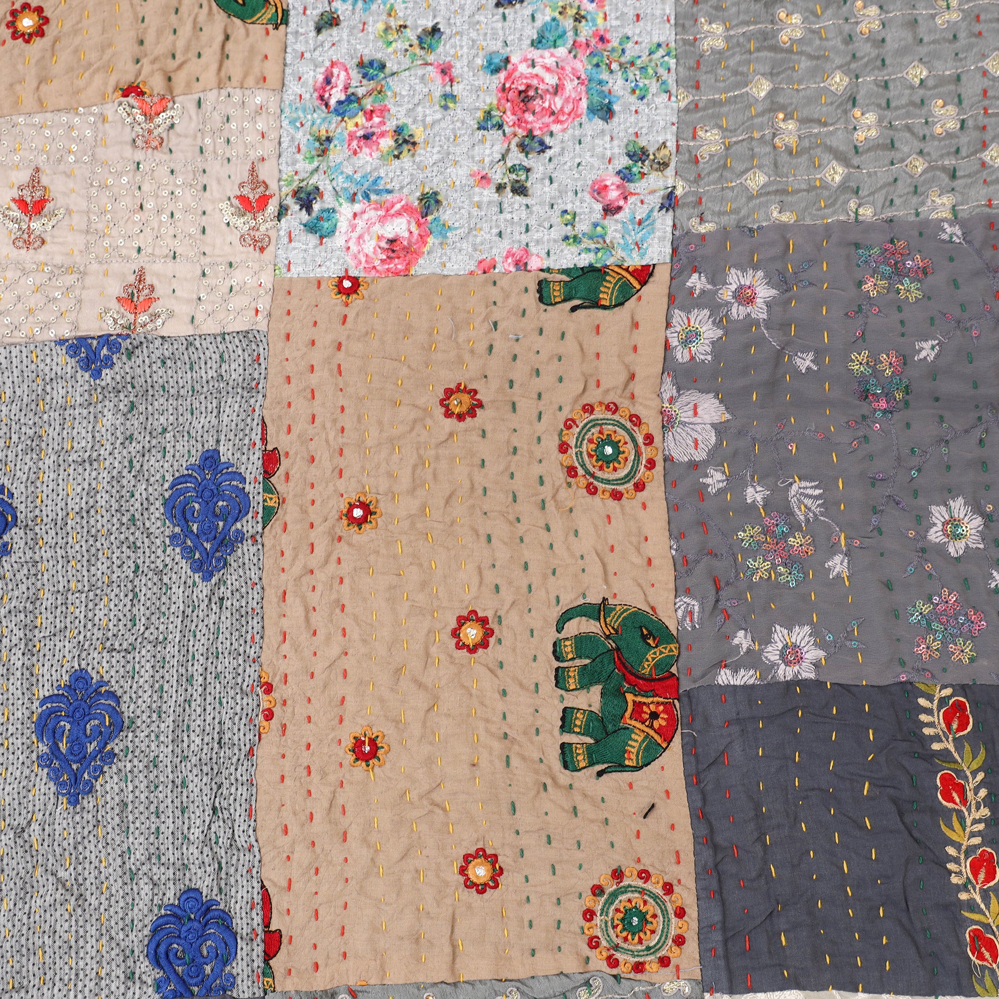 Grey - Khambadiya Tagai Patchwork Quilt / Gudri / Blanket 30 - Image 4