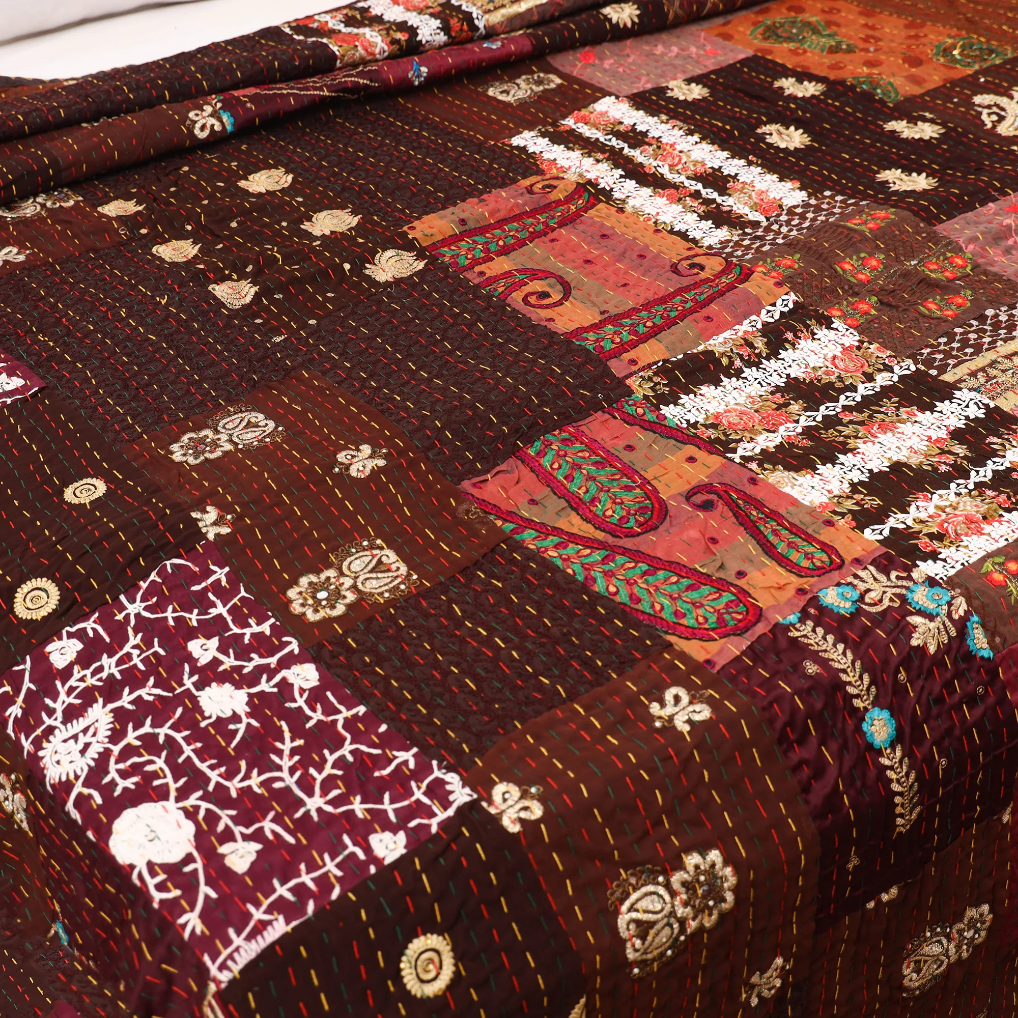 Brown - Khambadiya Tagai Patchwork Quilt / Gudri / Blanket 31 - Image 3