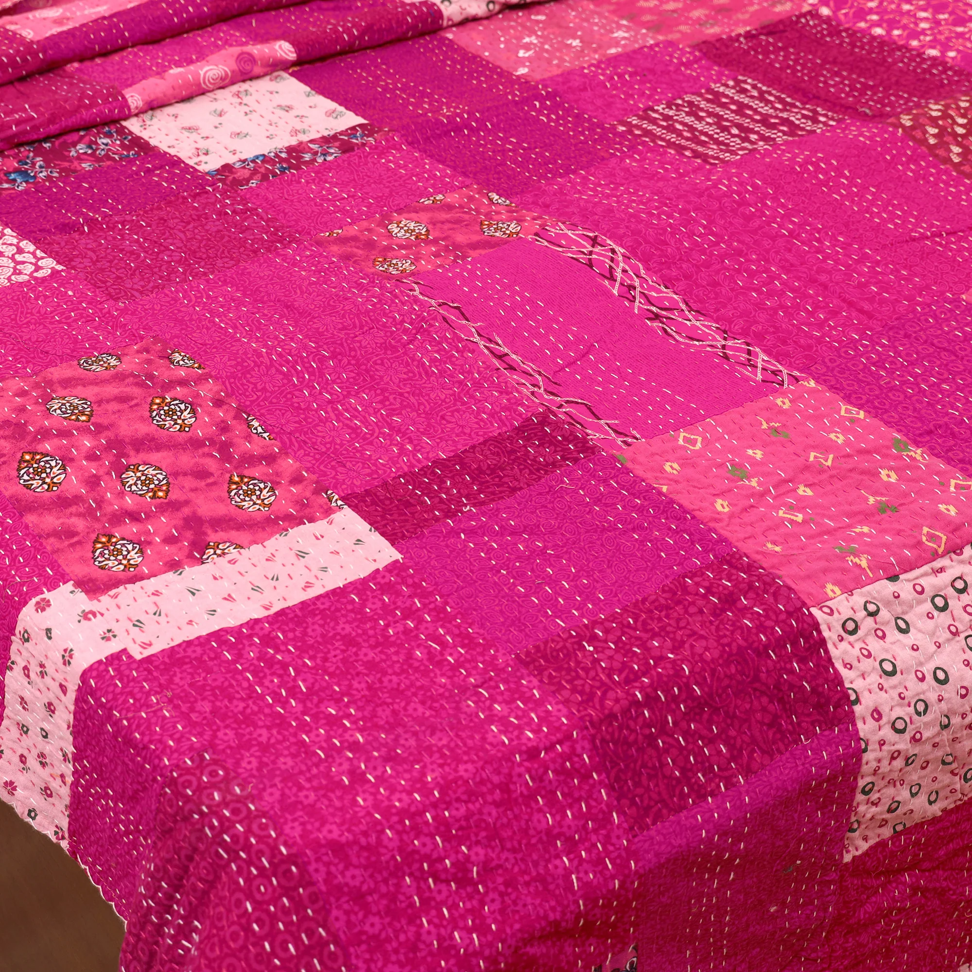 Pink - Khambadiya Tagai Patchwork Quilt / Gudri / Blanket 34 - Image 3