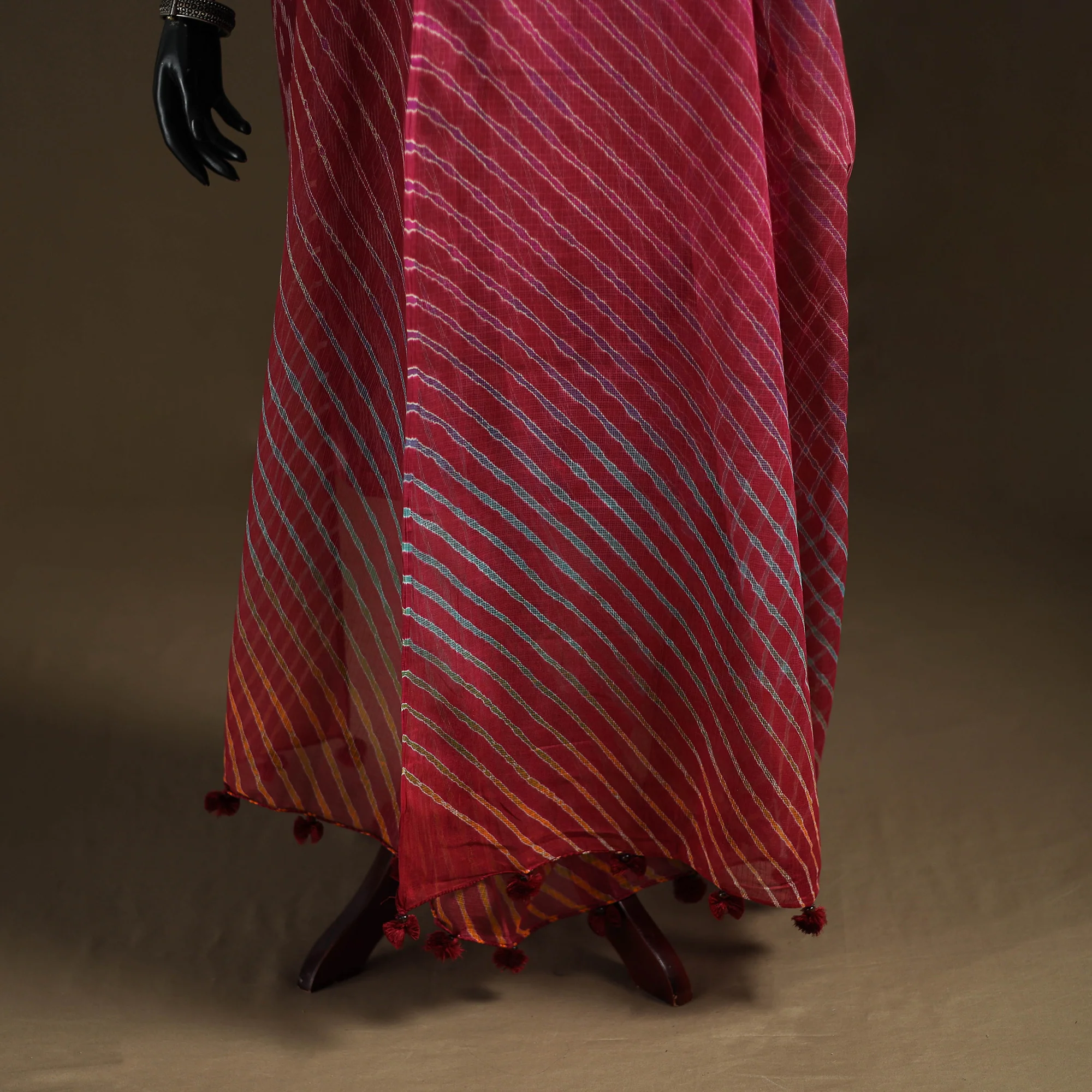 Red - Kota Doria Cotton Tie-Dye Leheriya Dupatta with Tassels 08 - Image 4