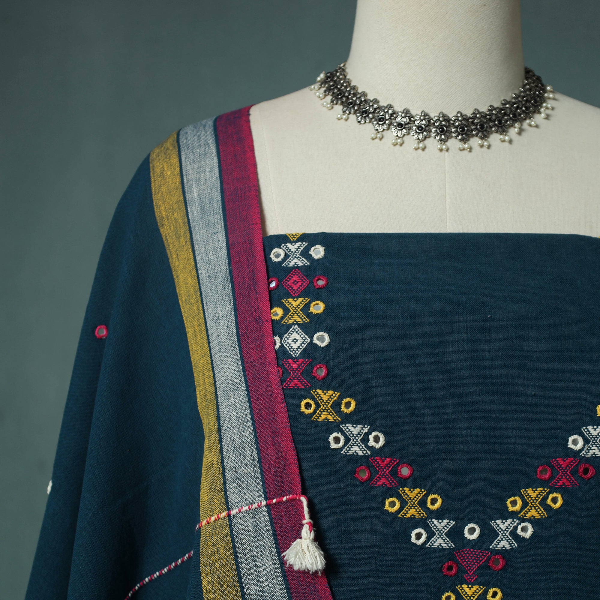 Kutch Bhujodi Handloom Kala Cotton 3pc Unstitched Dress Material Suit Set 07 - Image 3