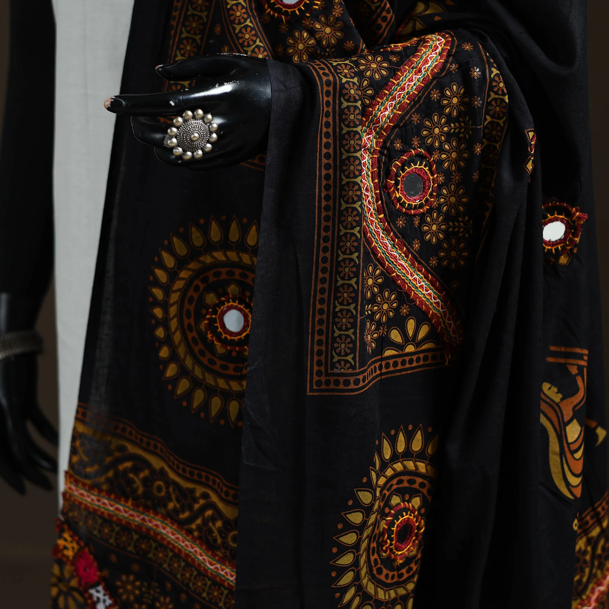 Kutch Hand Embroidered Mirror Work Printed Cotton Dupatta 04 - Image 3