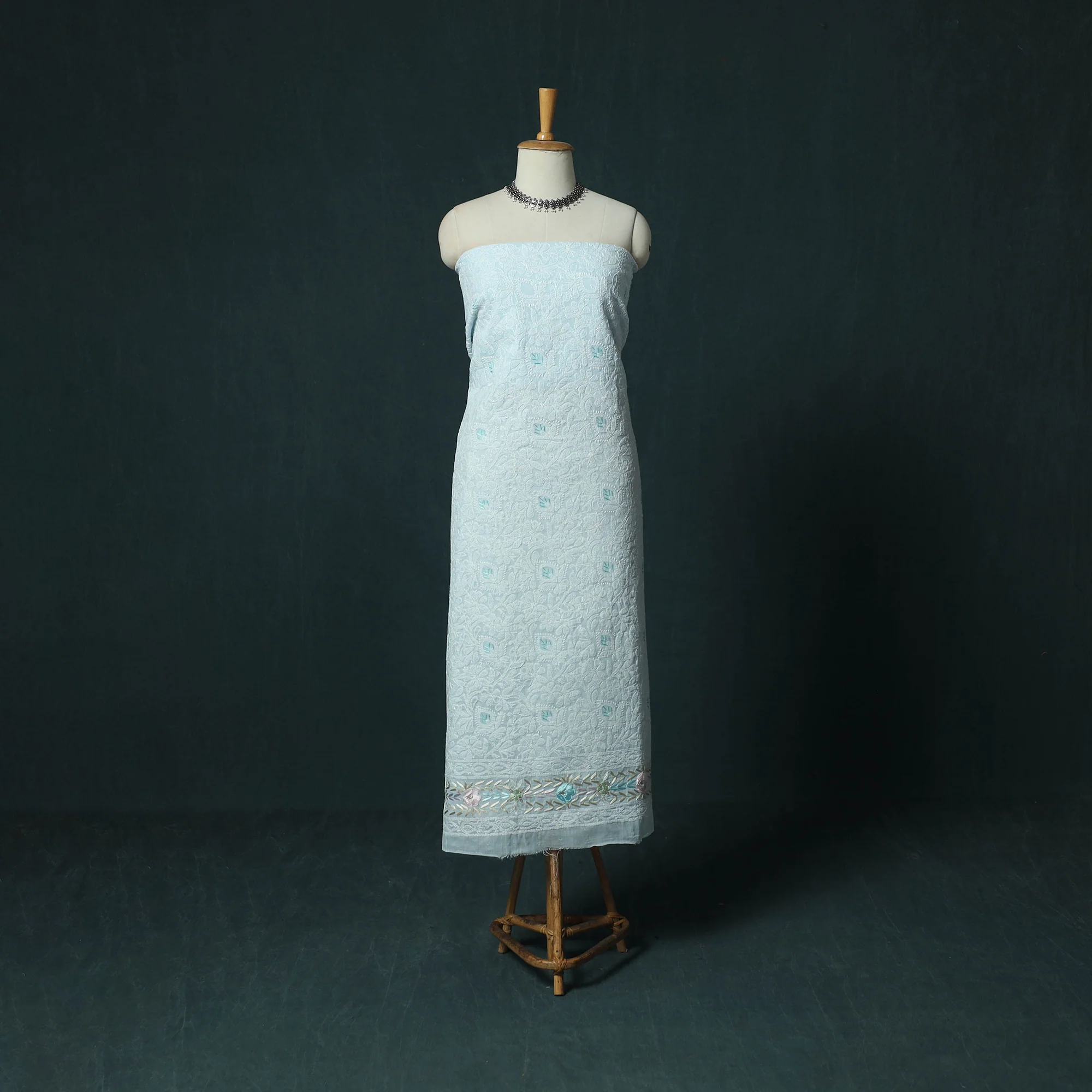 Lucknow Chikankari Parsi Style Hand Embroidered Pure Mul Cotton Unstitched Kurta Material (2.8M) 02