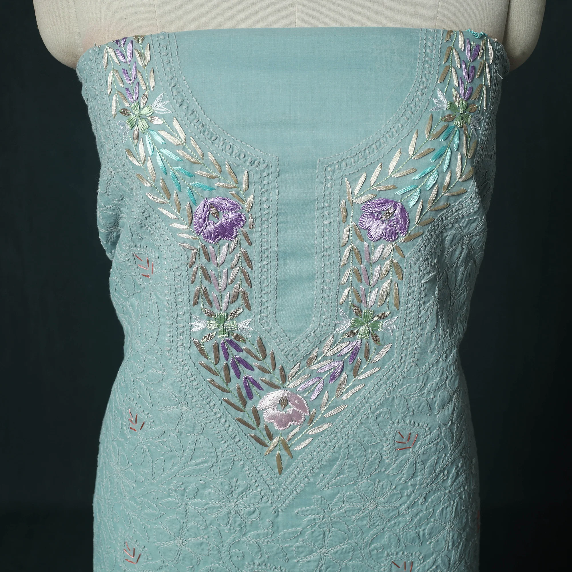 Lucknow Chikankari Parsi Style Hand Embroidered Pure Mul Cotton Unstitched Kurta Material (2.8M) 03 - Image 3