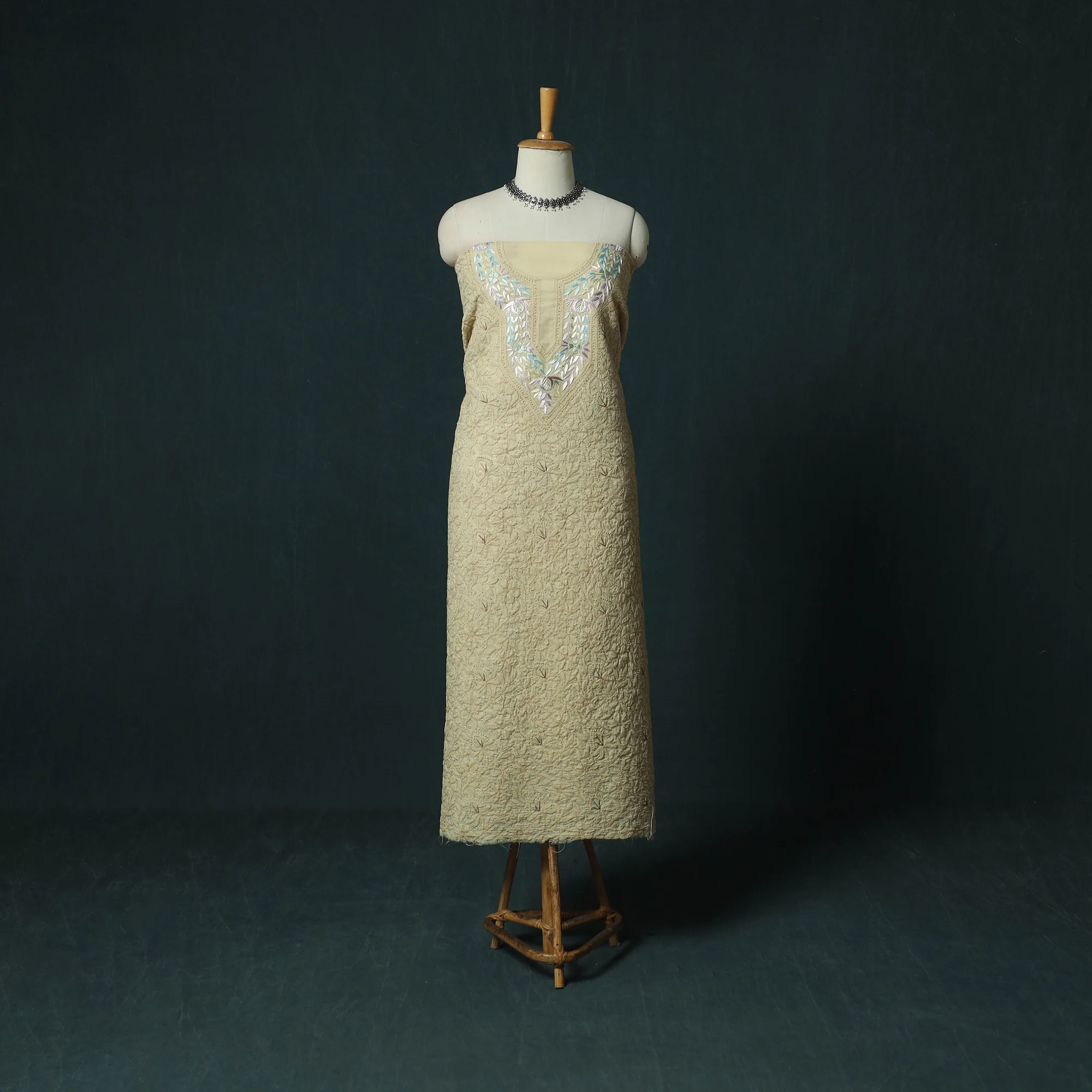 Lucknow Chikankari Parsi Style Hand Embroidered Pure Mul Cotton Unstitched Kurta Material (2.8M) 13