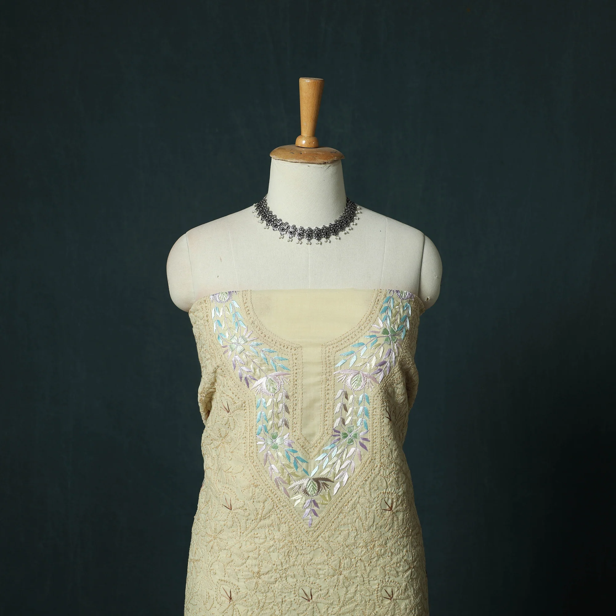 Lucknow Chikankari Parsi Style Hand Embroidered Pure Mul Cotton Unstitched Kurta Material (2.8M) 13 - Image 2