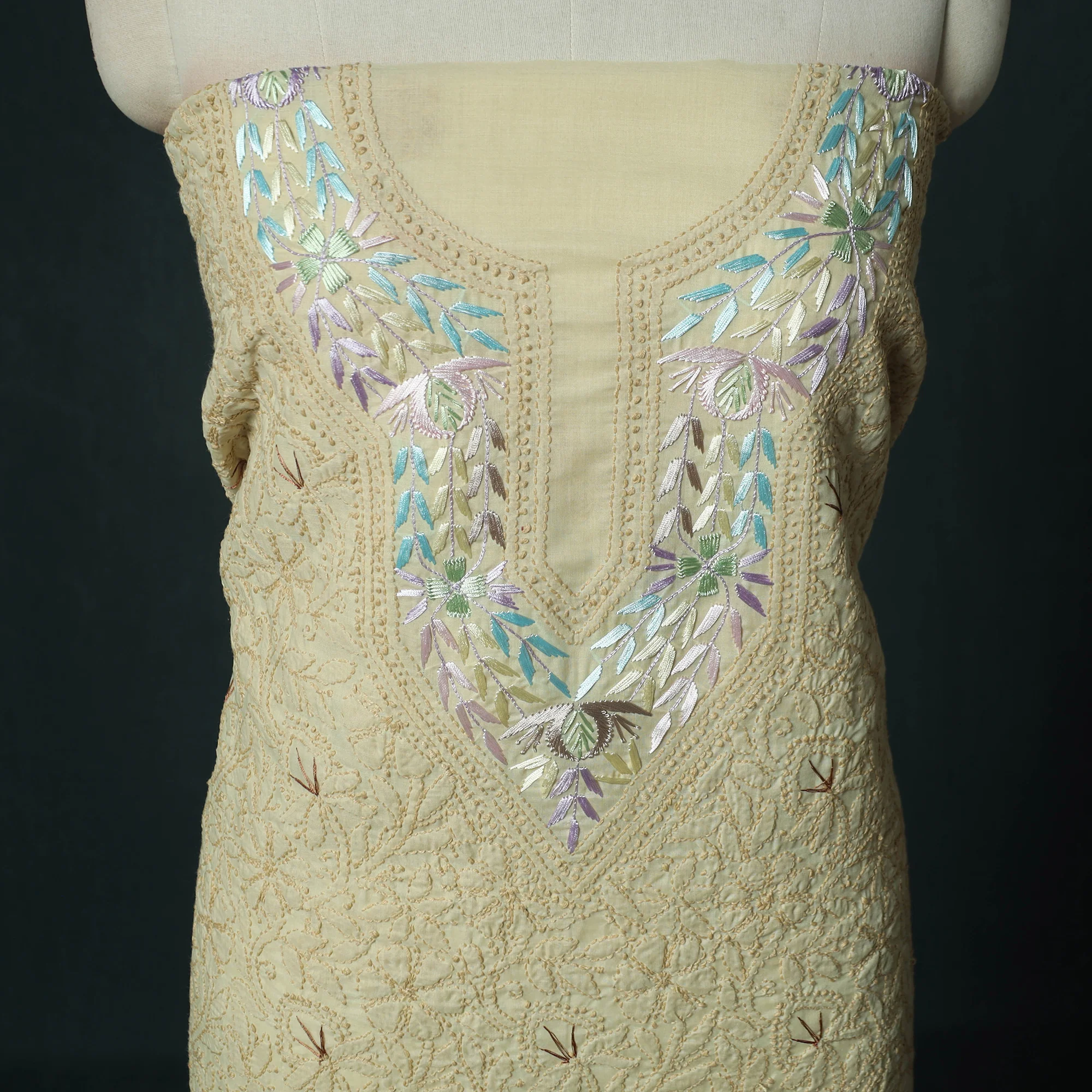 Lucknow Chikankari Parsi Style Hand Embroidered Pure Mul Cotton Unstitched Kurta Material (2.8M) 13 - Image 3
