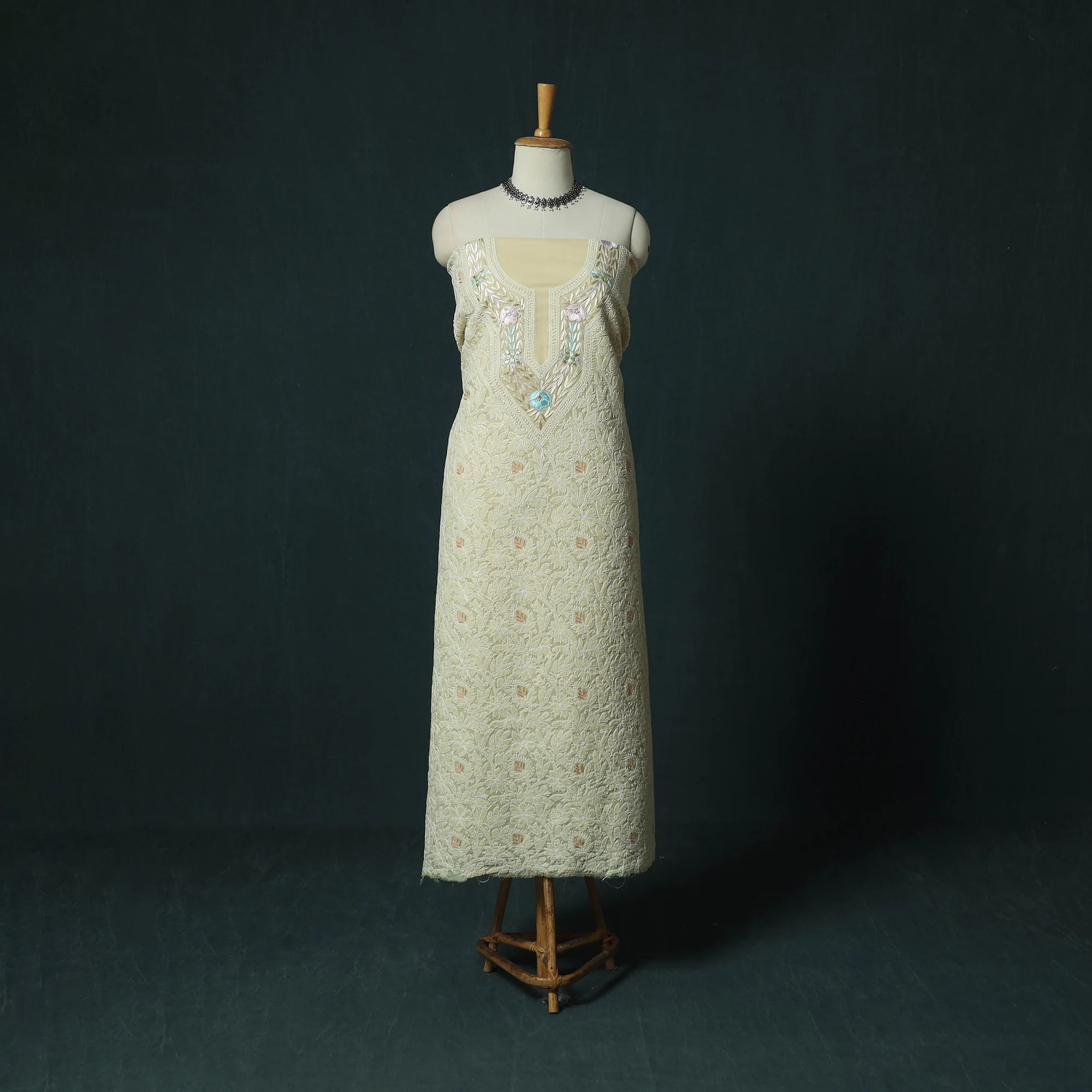 Lucknow Chikankari Parsi Style Hand Embroidered Pure Mul Cotton Unstitched Kurta Material (2.8M) 14